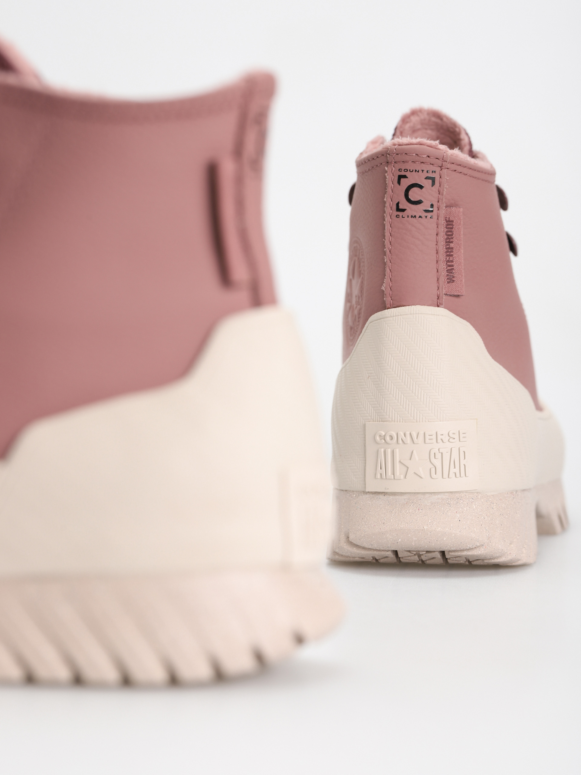 Topánky Converse Chuck Taylor All Star Lugged 2.0 CC Hi (saddle/dark wine)