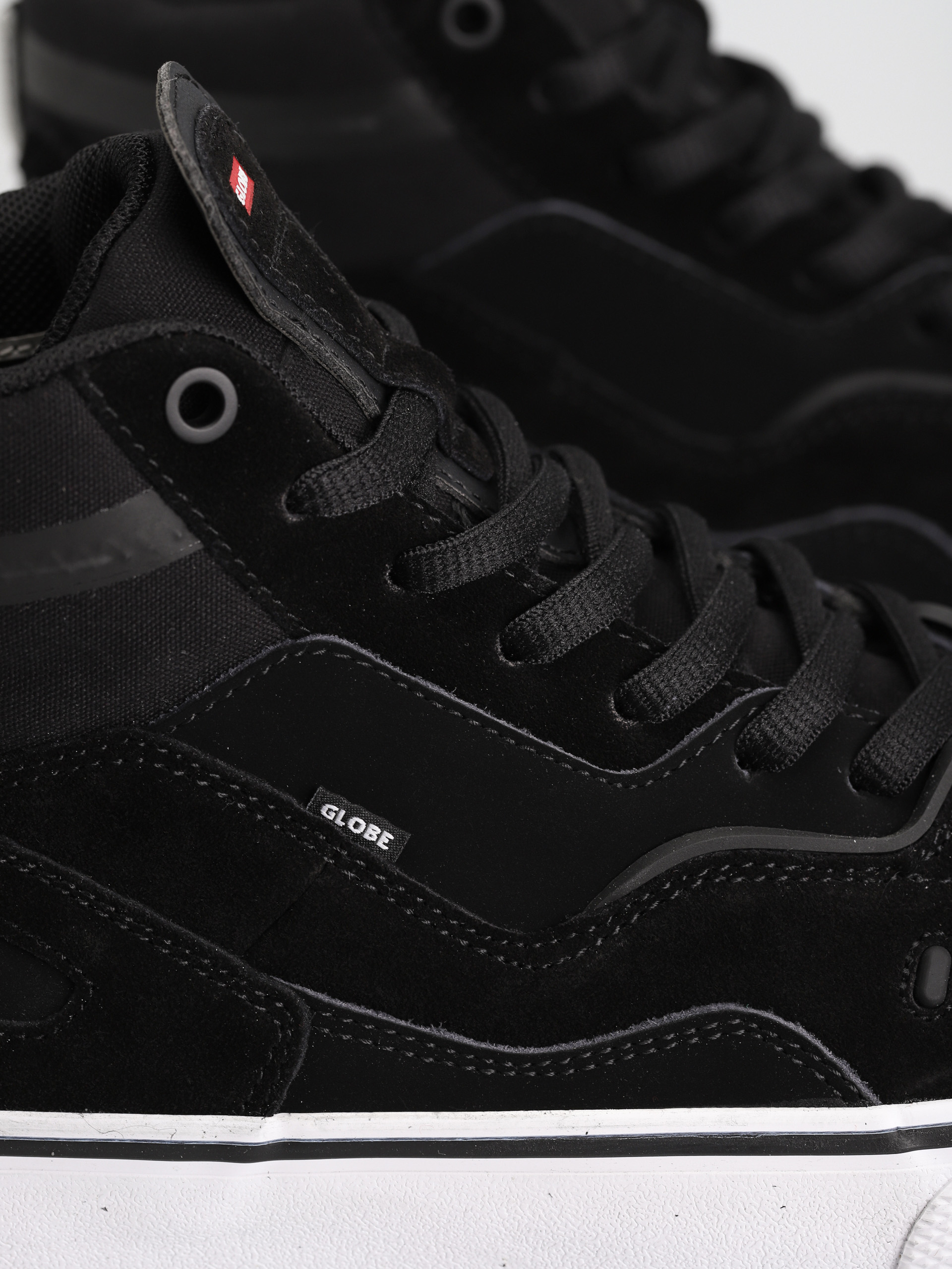 Topánky Globe Dimension (black/white/gum)