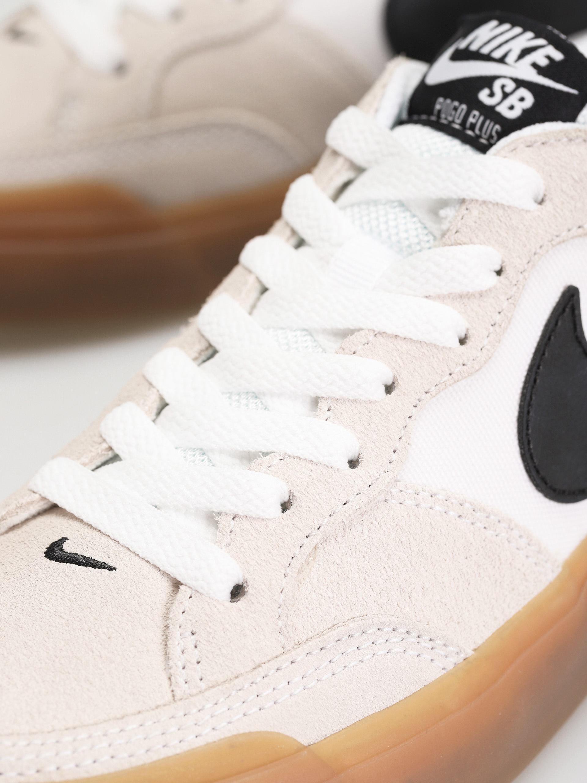 Topánky Nike SB Pogo (white/black white gum light brown)