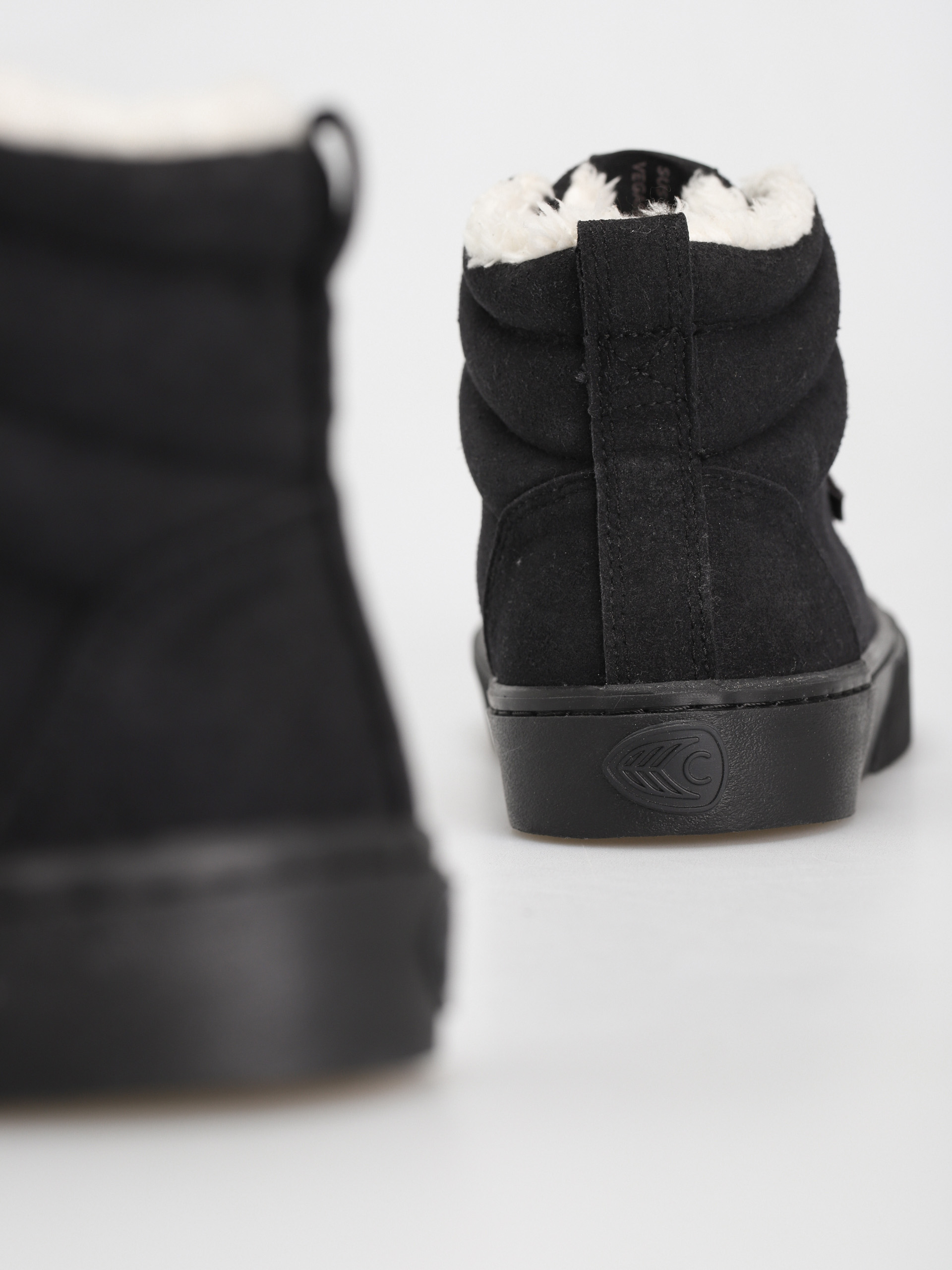 Topánky Cariuma Oca High (all black)