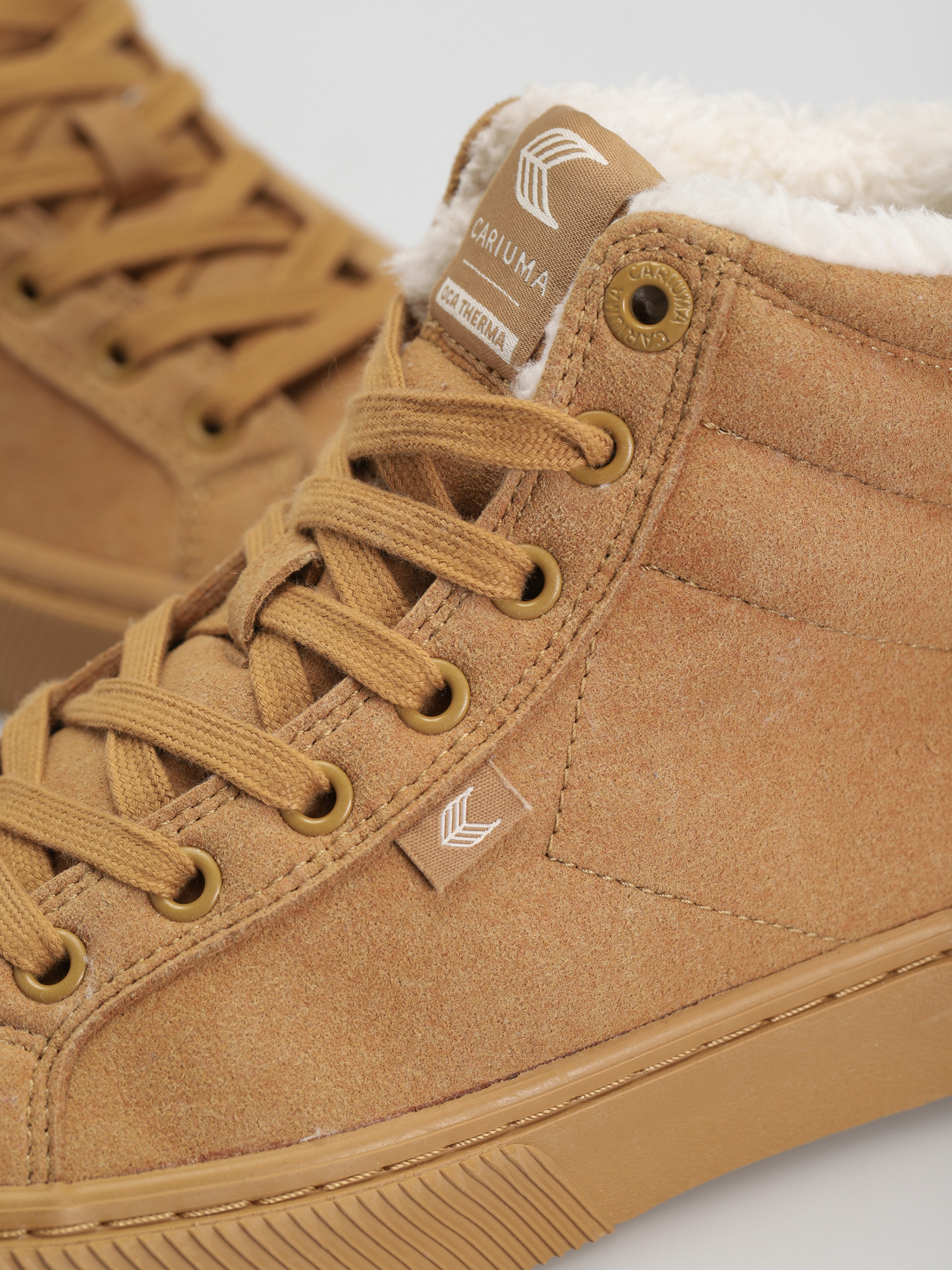 Topánky Cariuma Oca High (all camel)