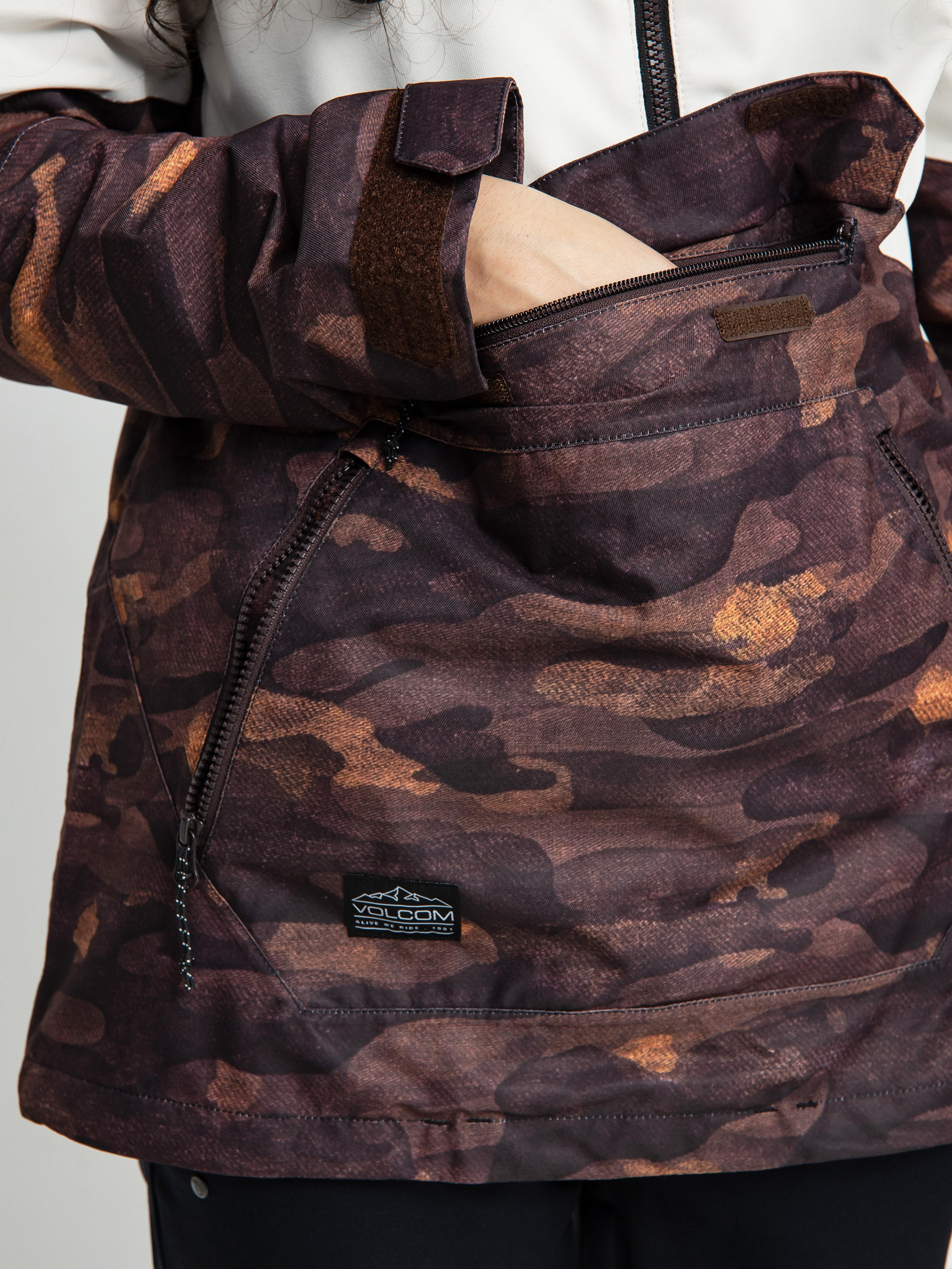Dámska Snowboardová bunda Volcom Mirror Pullover (dusk camo)