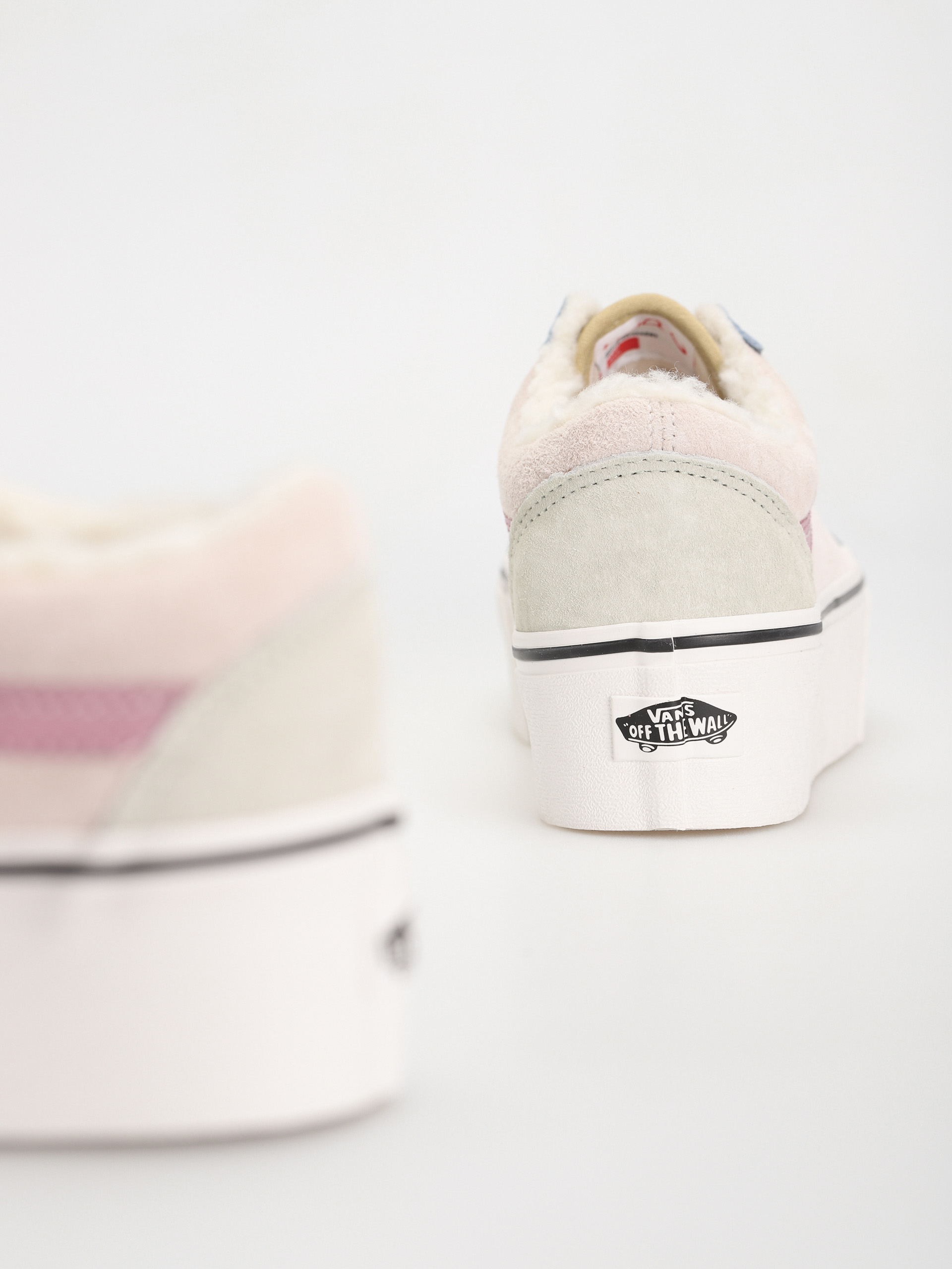 Topánky Vans Old Skool Stackform (pig suede/sherpa multi color)