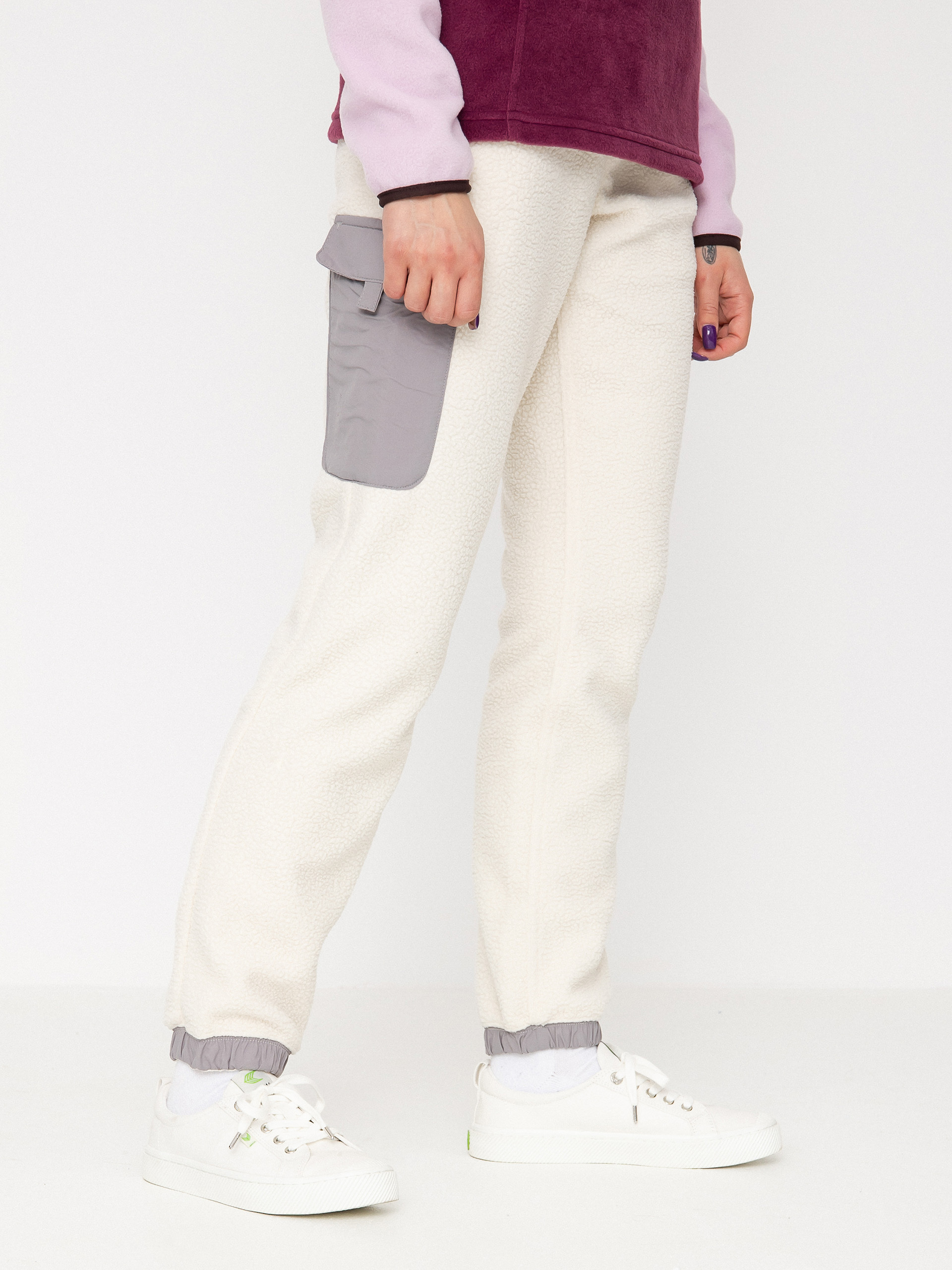 Nohavice Columbia Echo Hills Sherpa Jogger Wmn (chalk light gr)