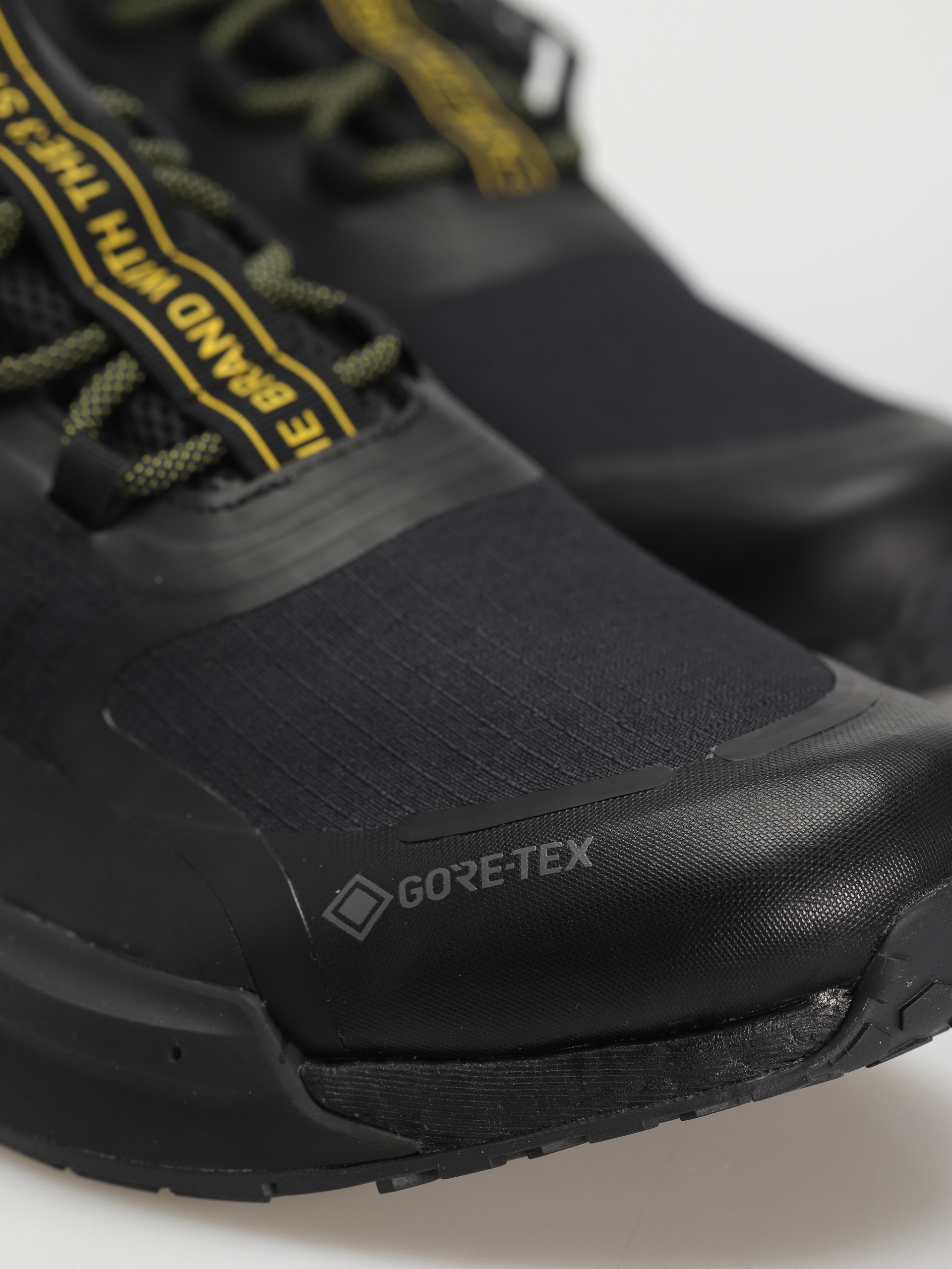 Topánky adidas Originals Nmd V3 Gtx (cblack/grefiv/impyel)