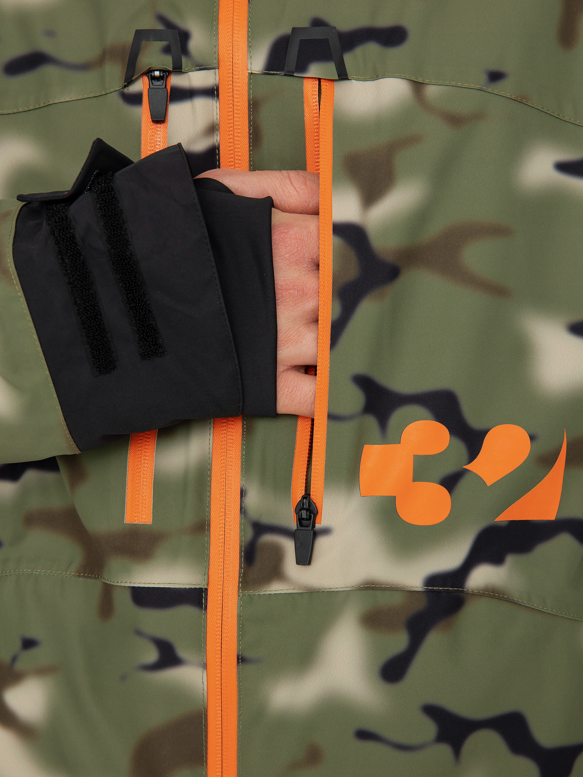 Pánska Snowboardová bunda ThirtyTwo Lashed Insulated (camo)