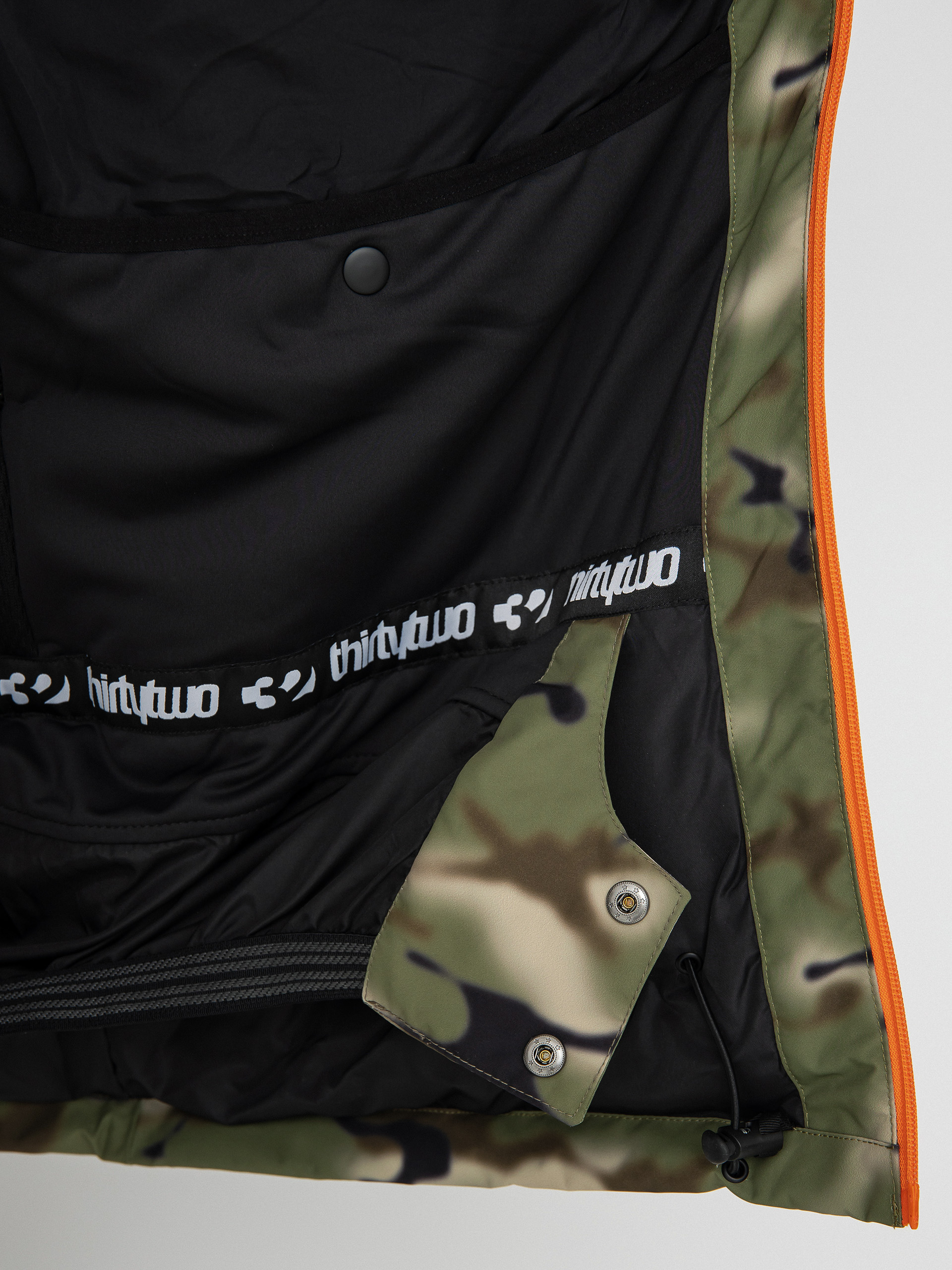 Pánska Snowboardová bunda ThirtyTwo Lashed Insulated (camo)