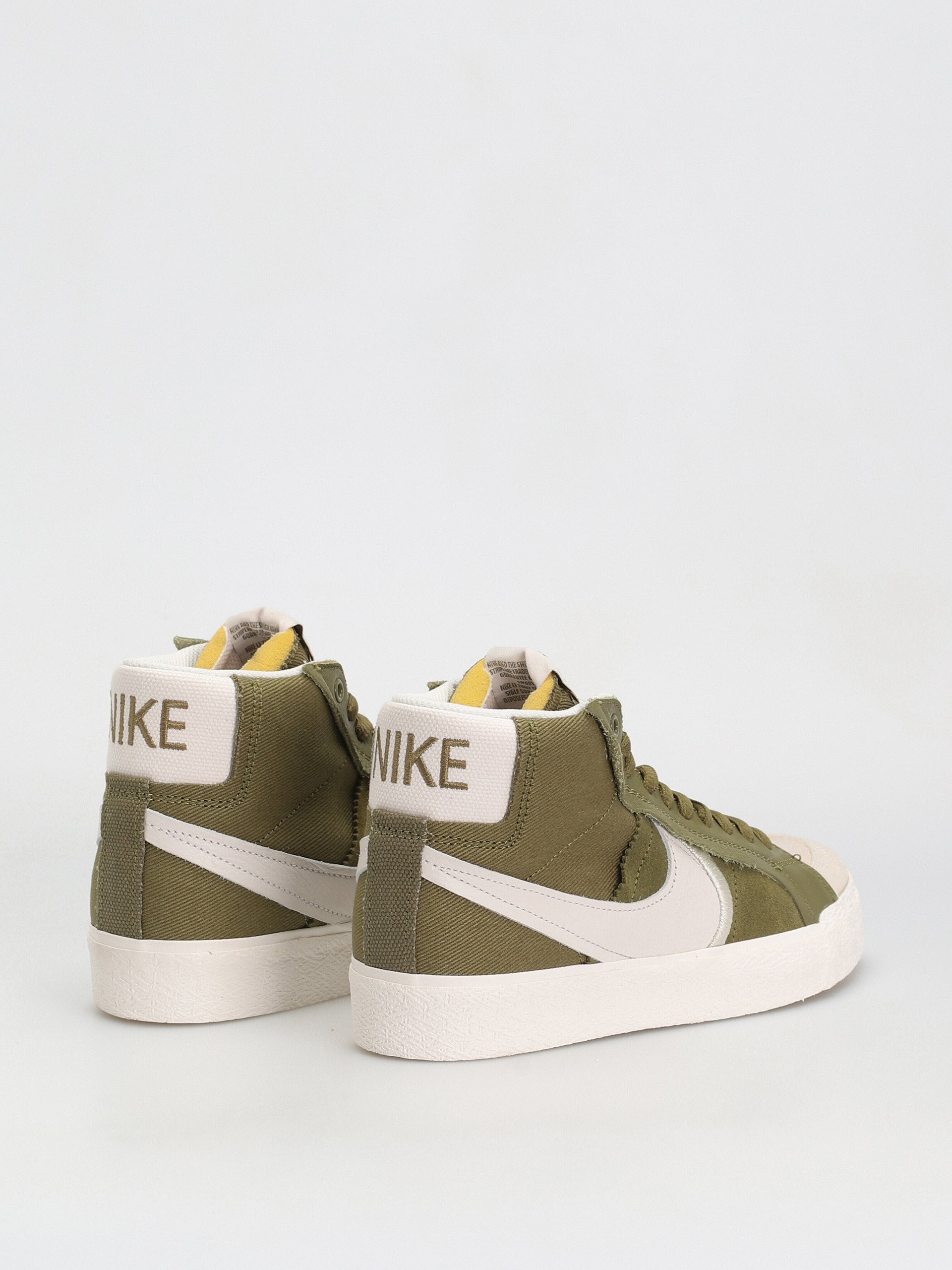 Topánky Nike SB Zoom Blazer Mid Prm Plus (pilgrim/phantom)