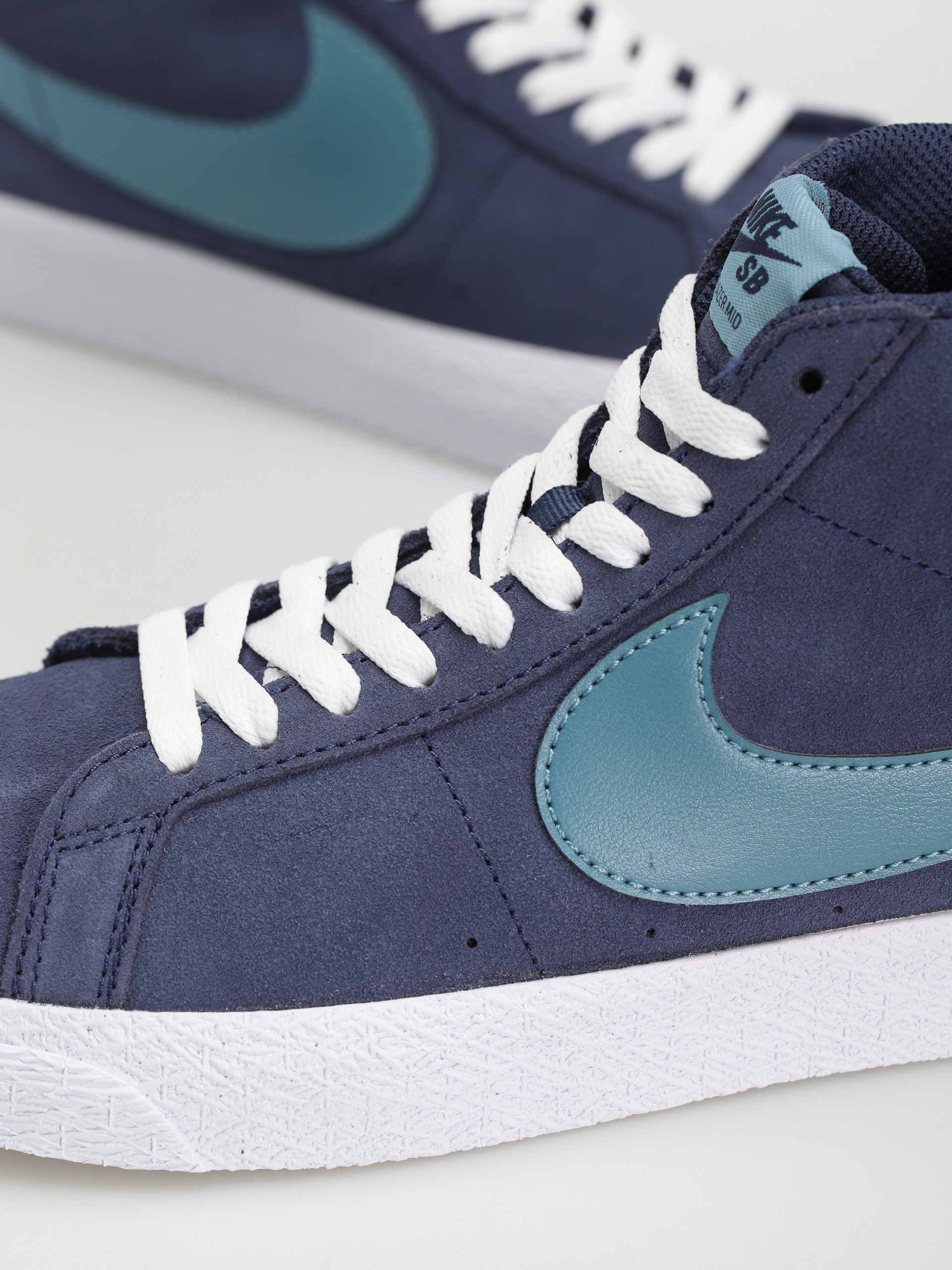 Topánky Nike SB Zoom Blazer Mid (midnight navy/noise aqua midnight navy)