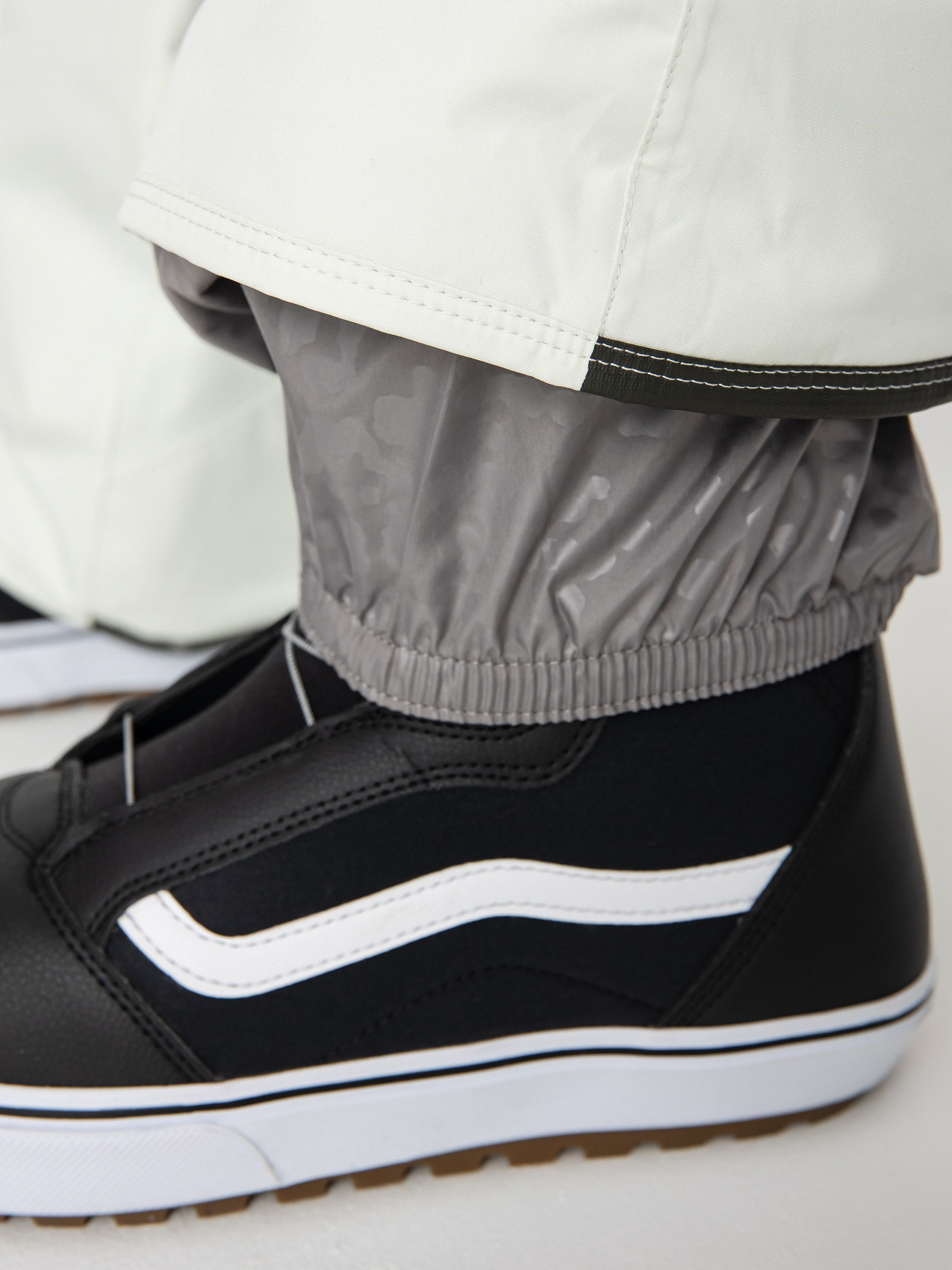 Dámske Snowboardové nohavice Volcom Knox Ins Gore Tex (ice green)