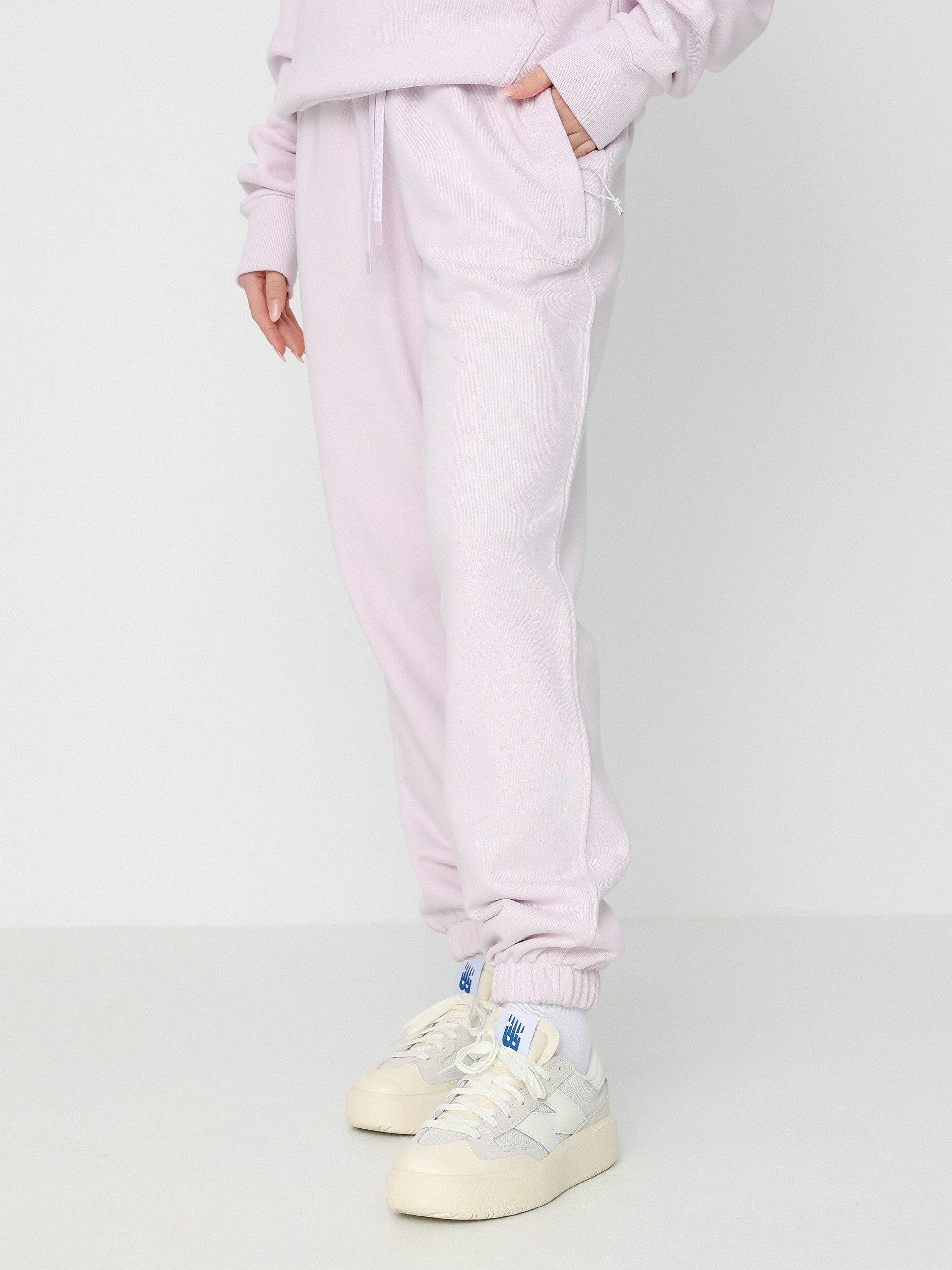 Nohavice adidas Originals Pharrell Williams Basics Wmn (almpnk)