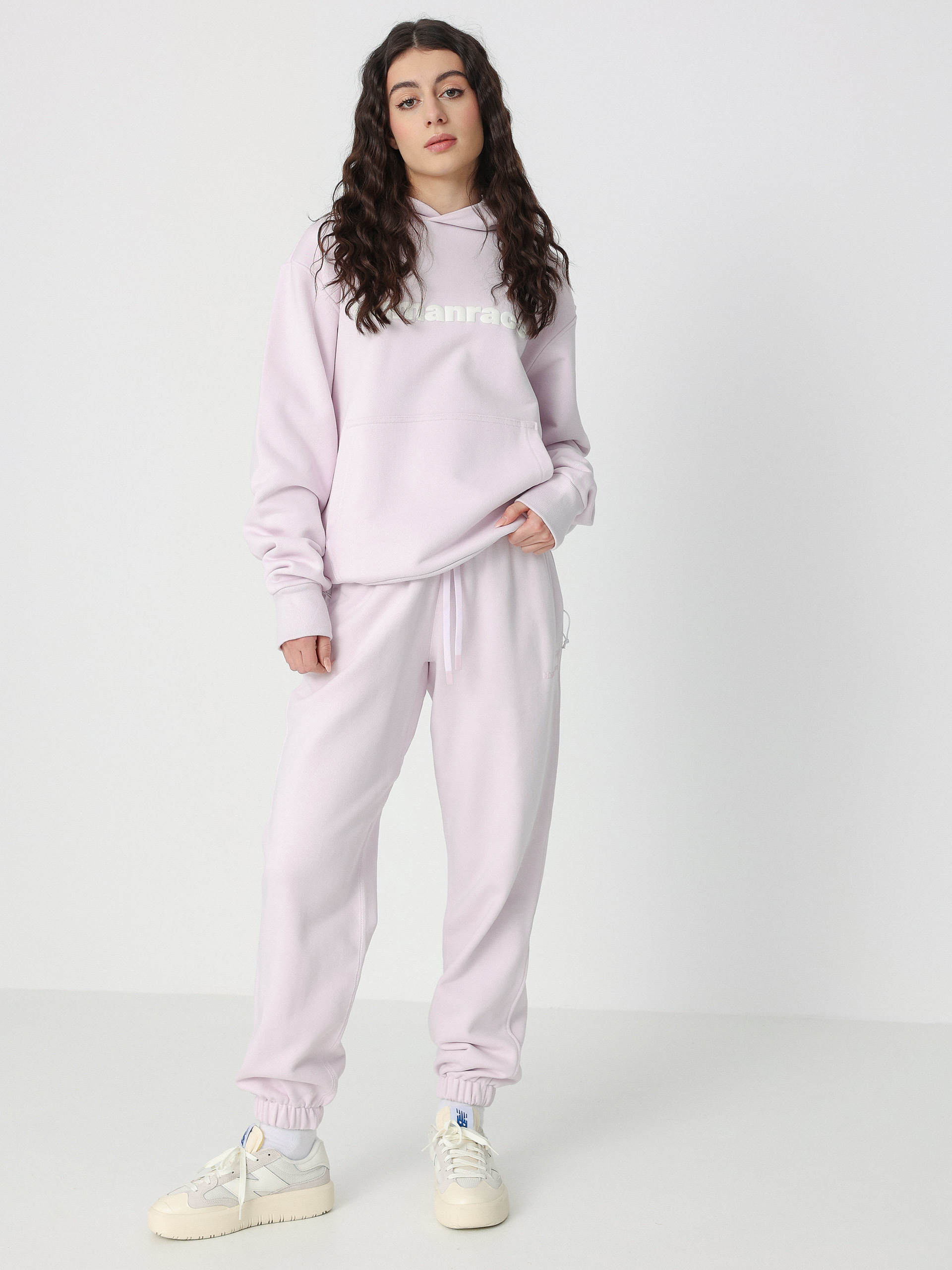 Nohavice adidas Originals Pharrell Williams Basics Wmn (almpnk)