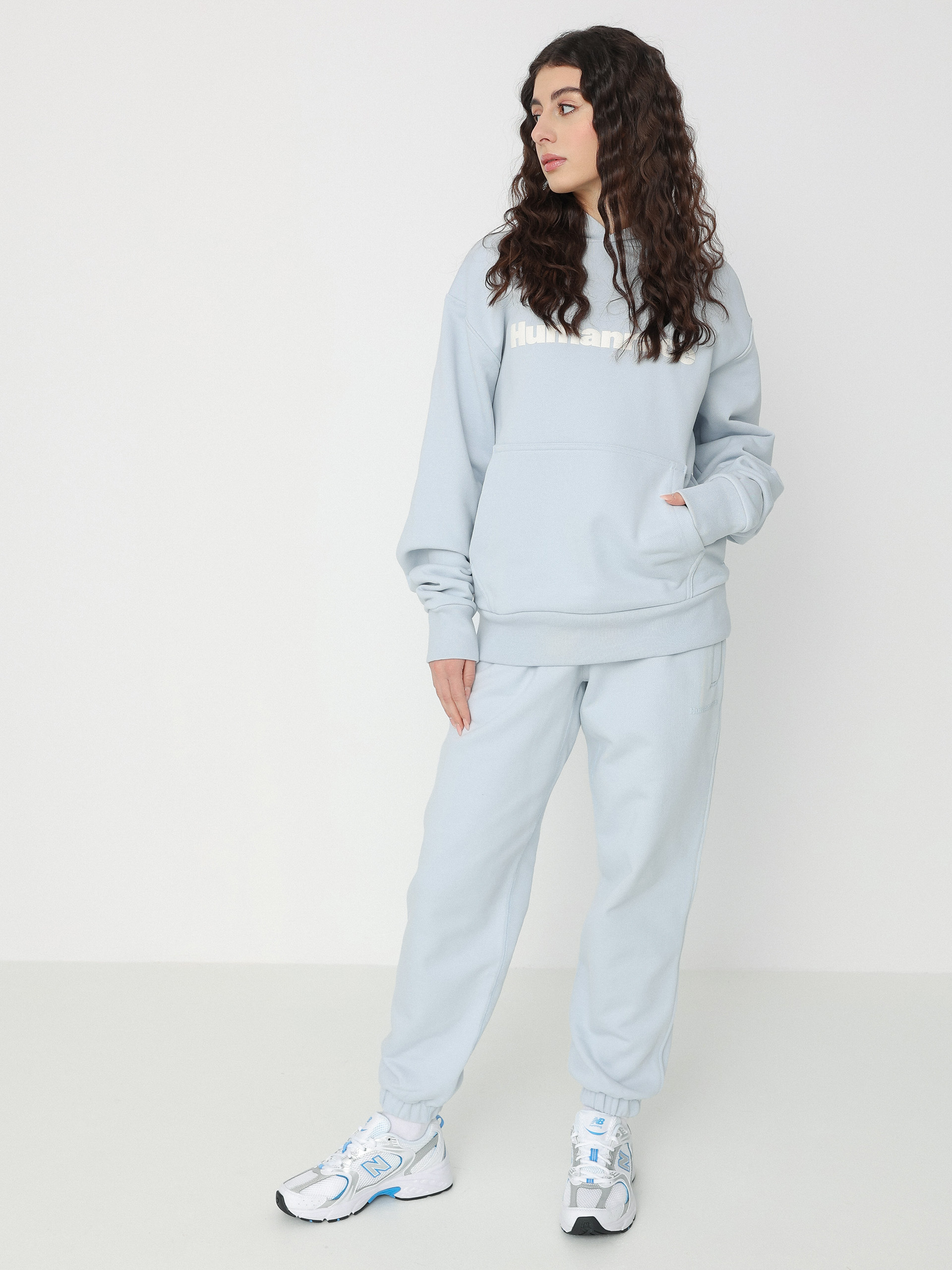 Mikina s kapucňou adidas Originals Pharrell Williams Basics HD Wmn (halblu)