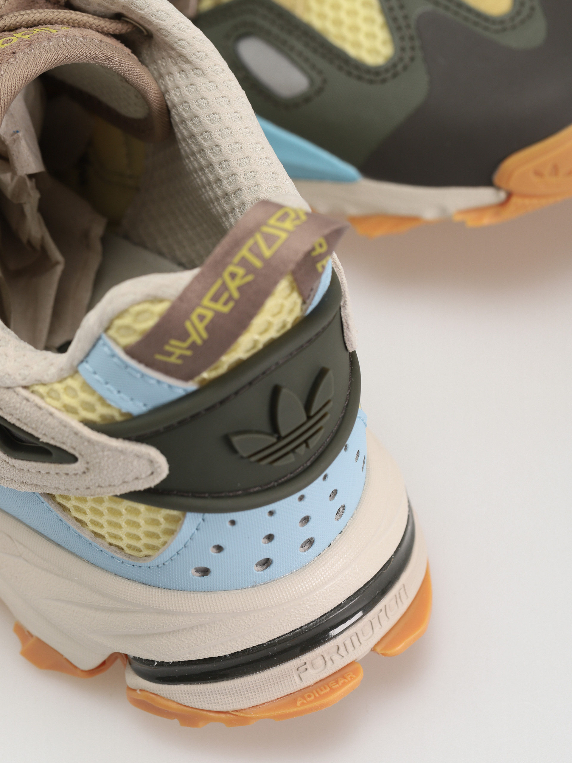 Topánky adidas Originals Hyperturf (almyel/clblue/shaoli)