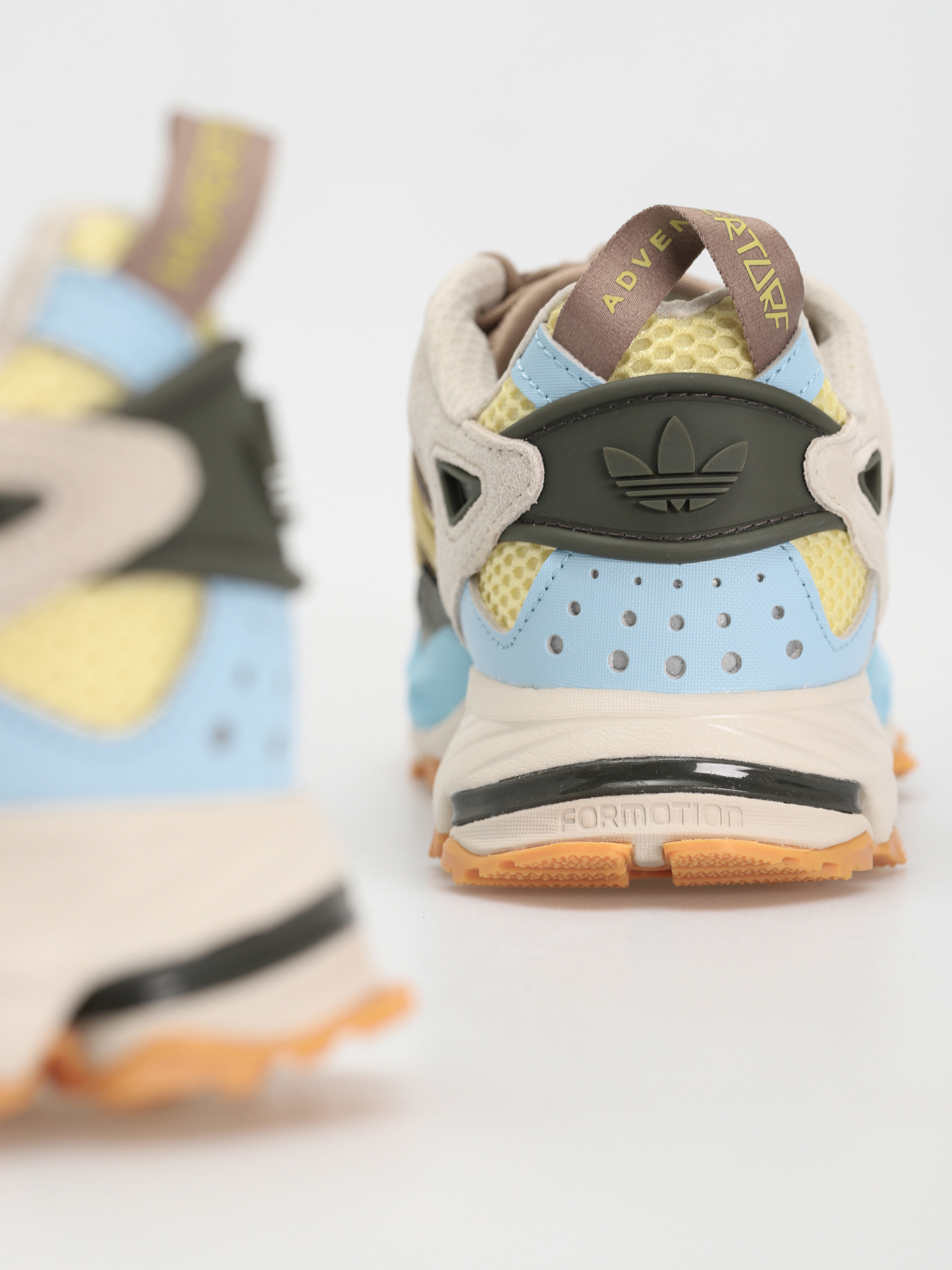 Topánky adidas Originals Hyperturf (almyel/clblue/shaoli)