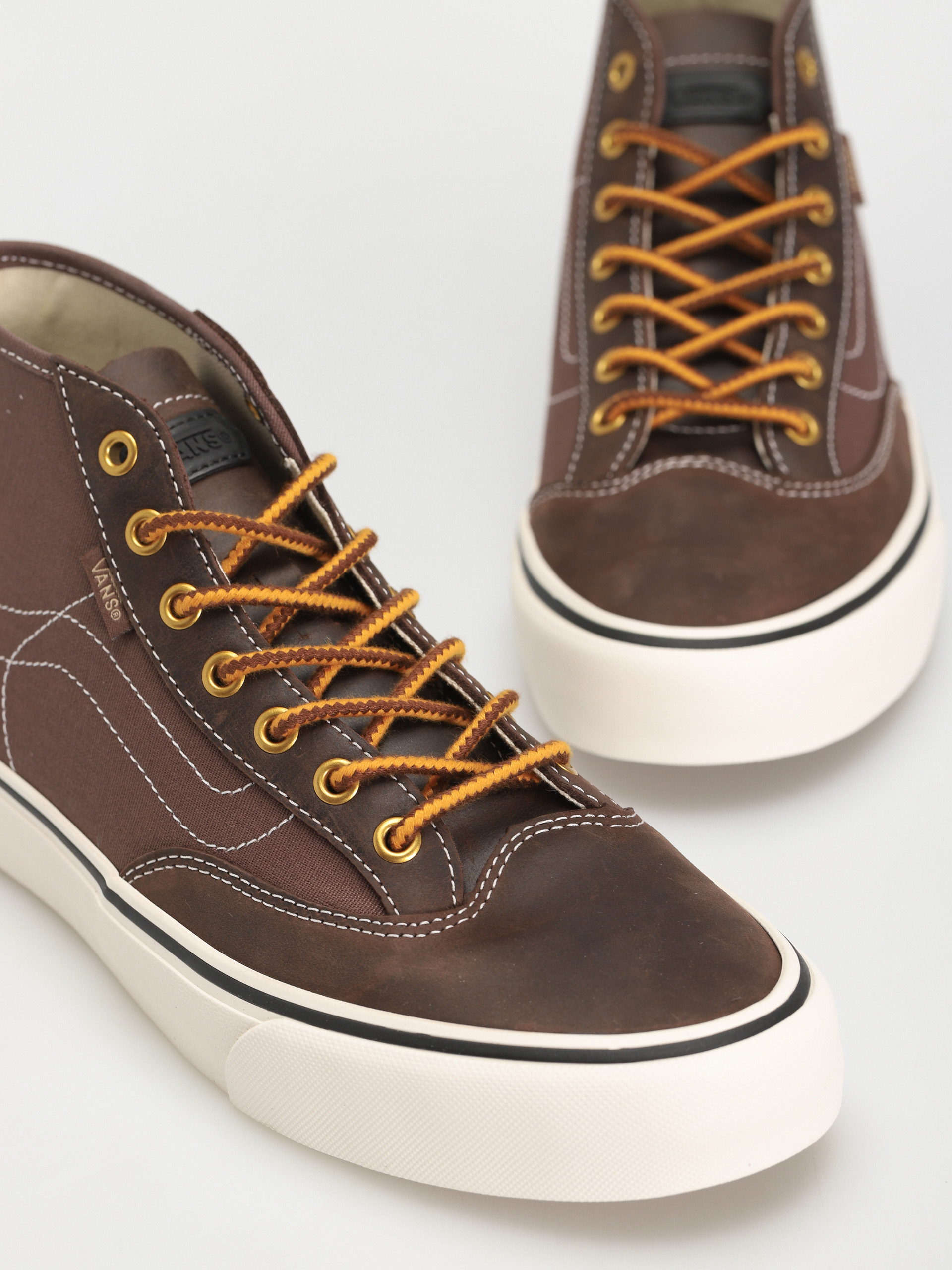 Topánky Vans Ua Destruct Mid VR3 (harry bryant brown)