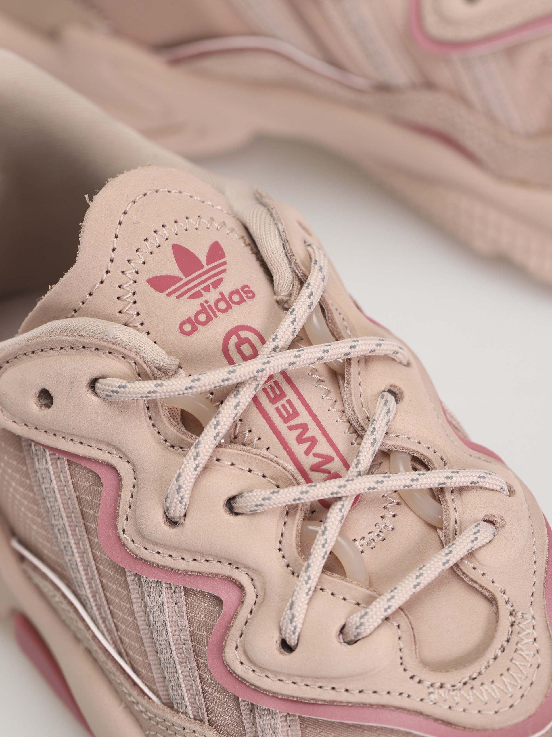 Topánky adidas Originals Ozweego Wmn (wontau/pnkstr/wontau)