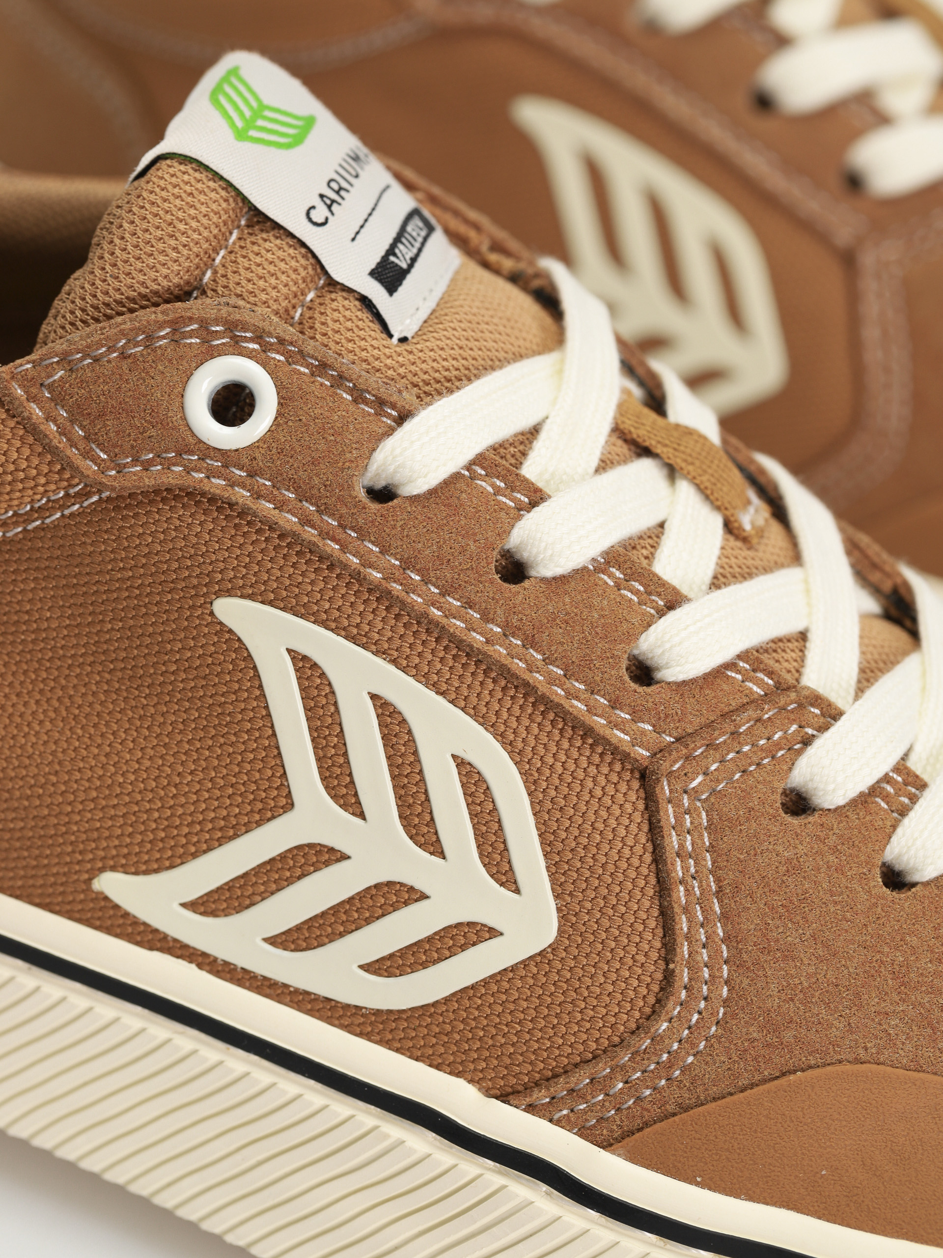 Topánky Cariuma Vallely (camel/ivory)