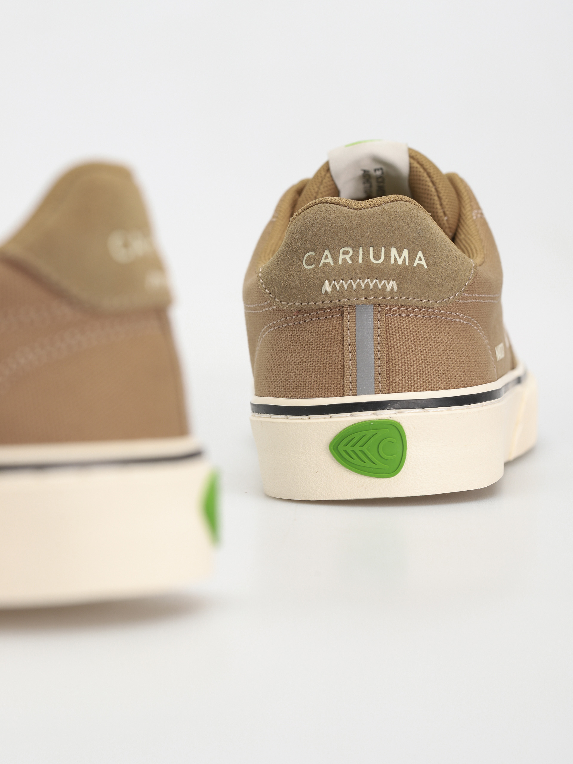 Topánky Cariuma Naioca (sand/ivory)
