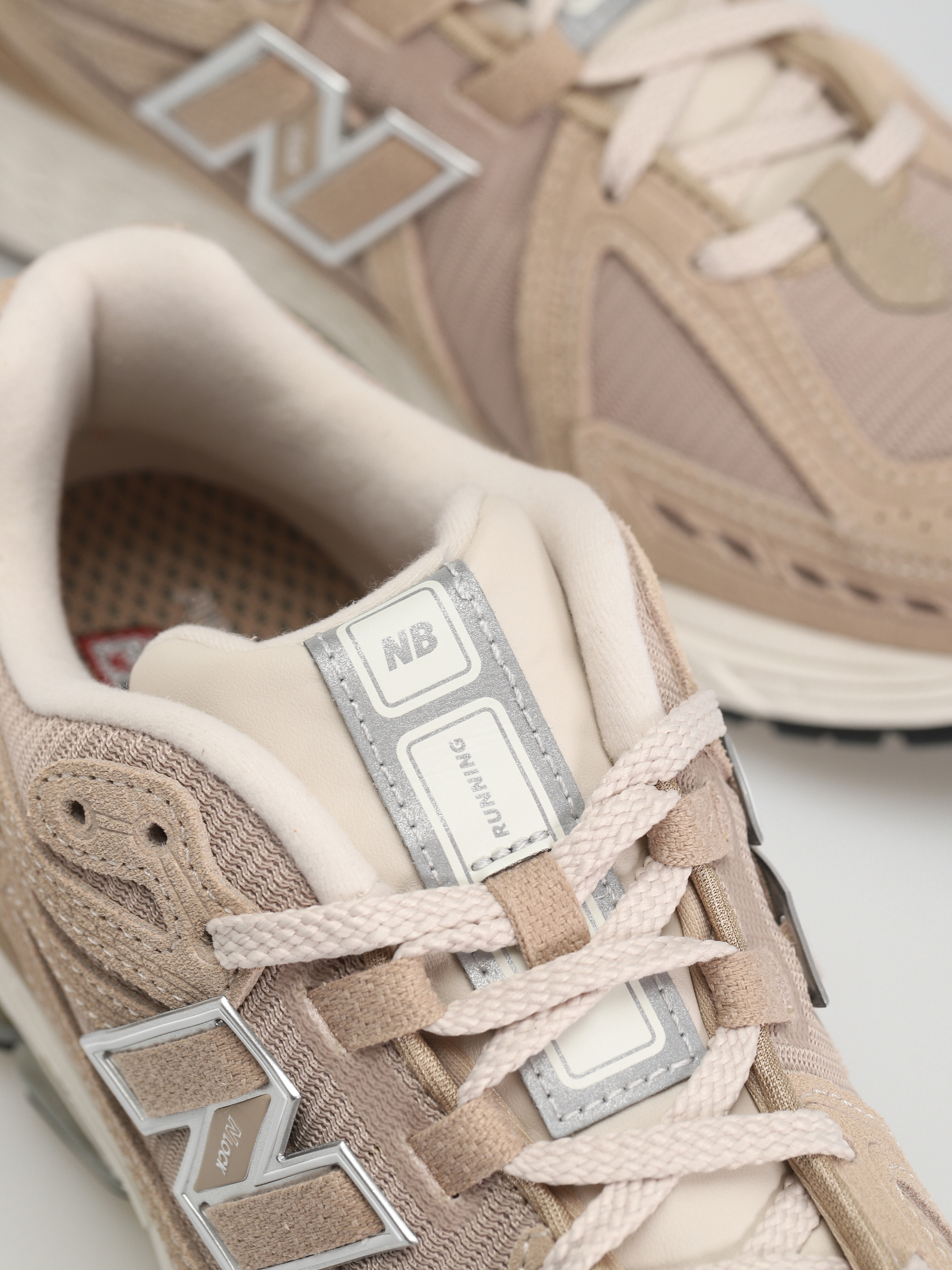 Topánky New Balance 1906R (mindful grey)