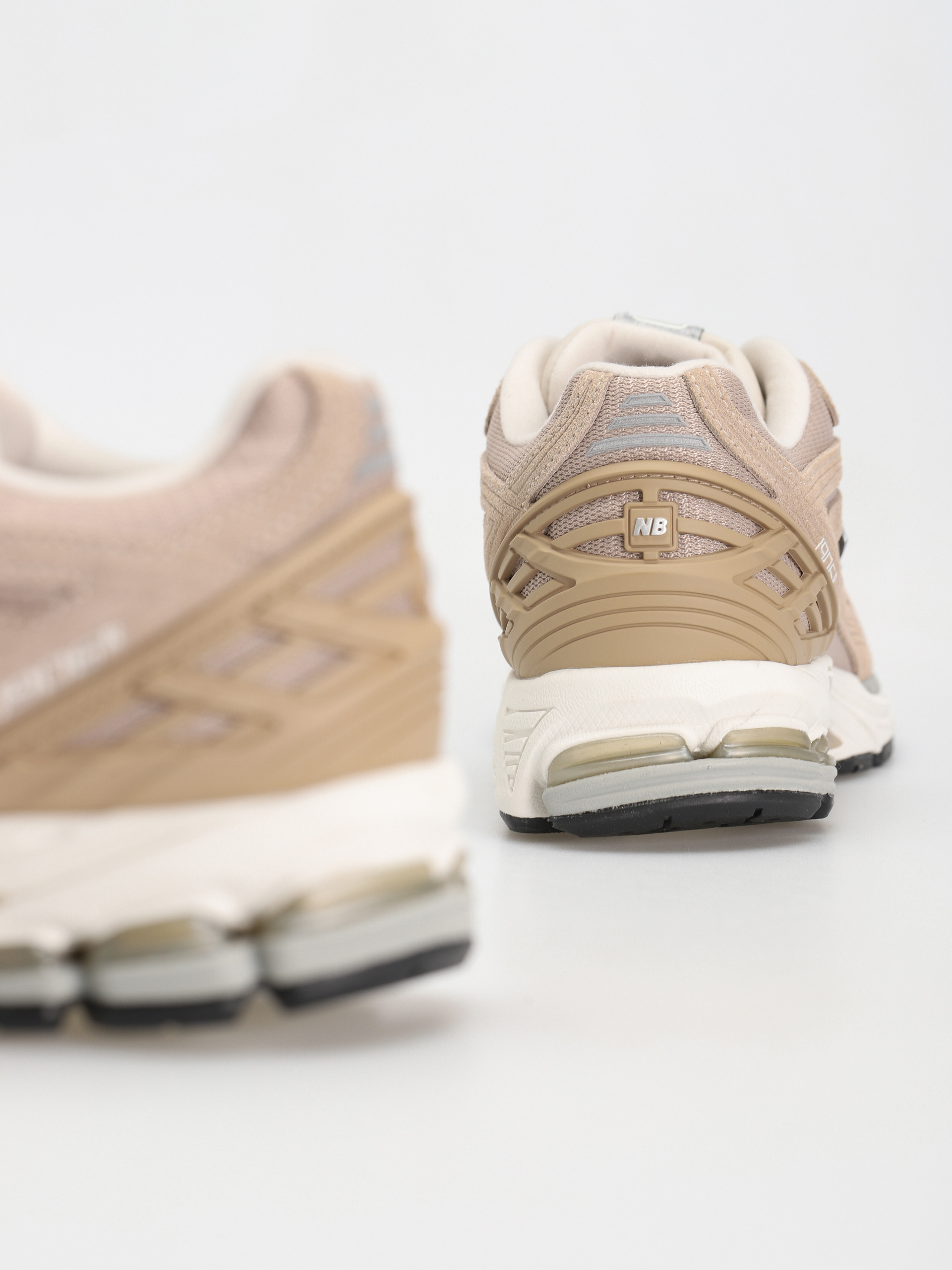 Topánky New Balance 1906R (mindful grey)