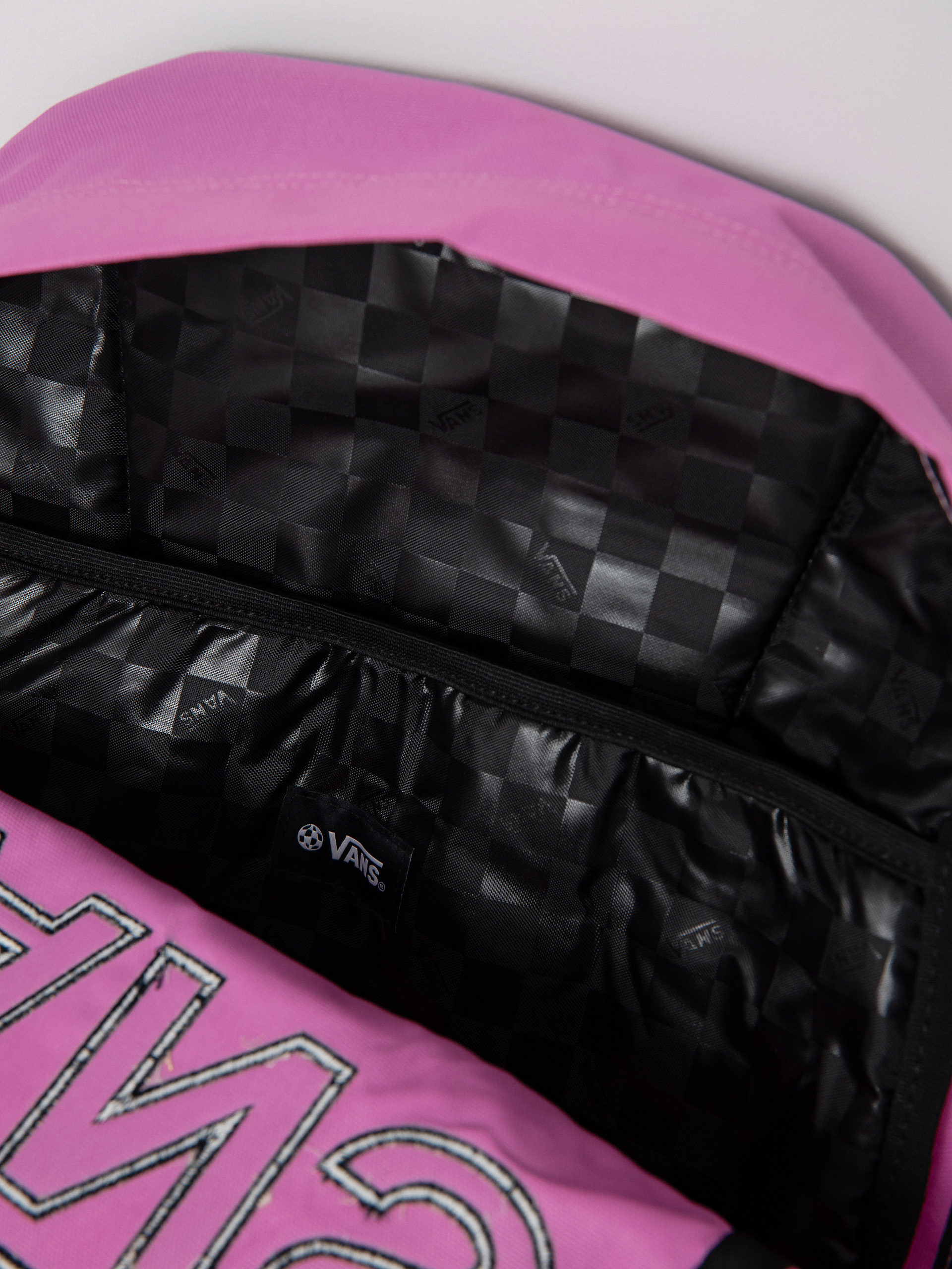 Batoh Vans Realm Flying V (cyclamen)