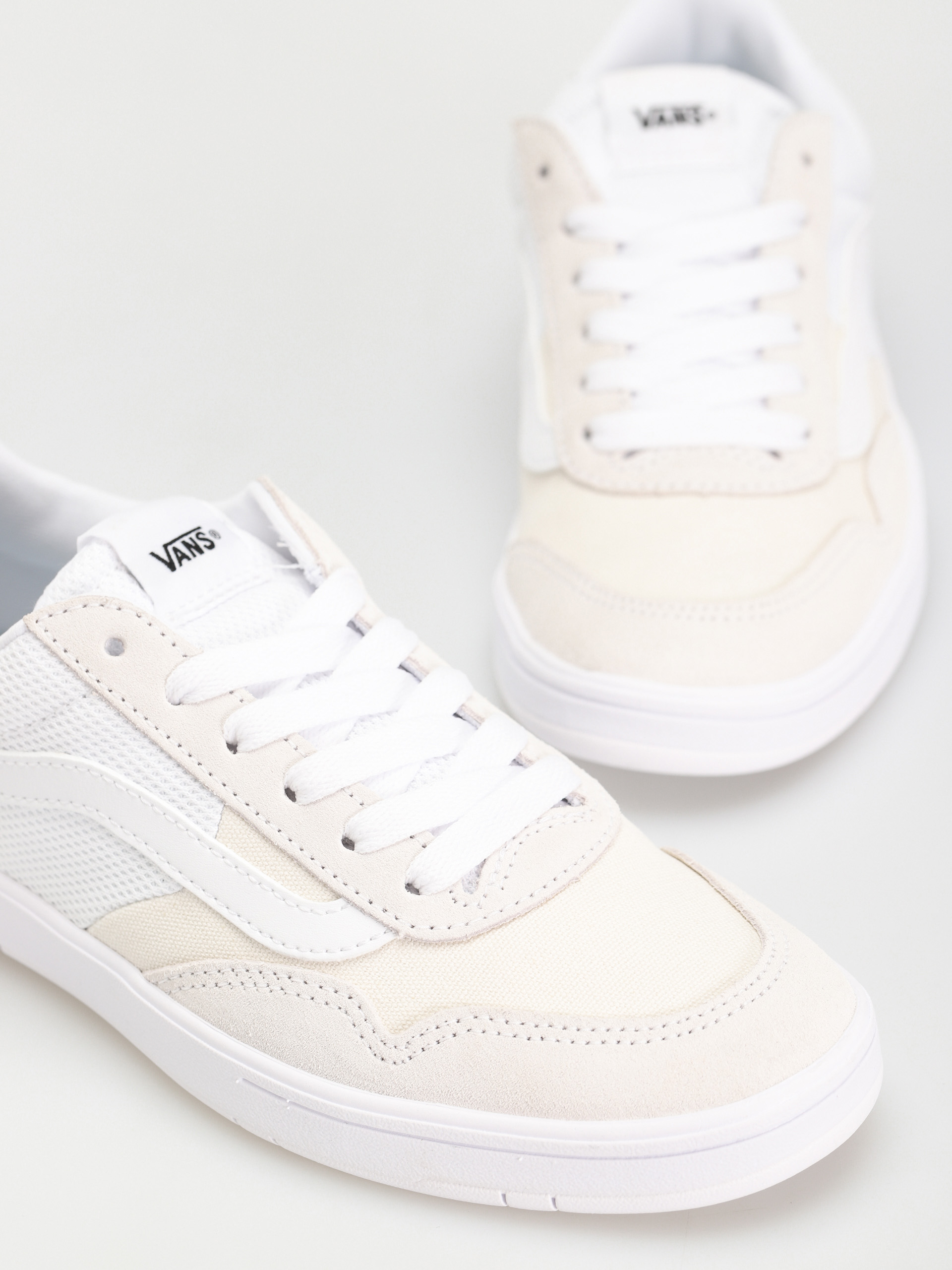 Topánky Vans Cruze Too CC (staple/true white/true white)