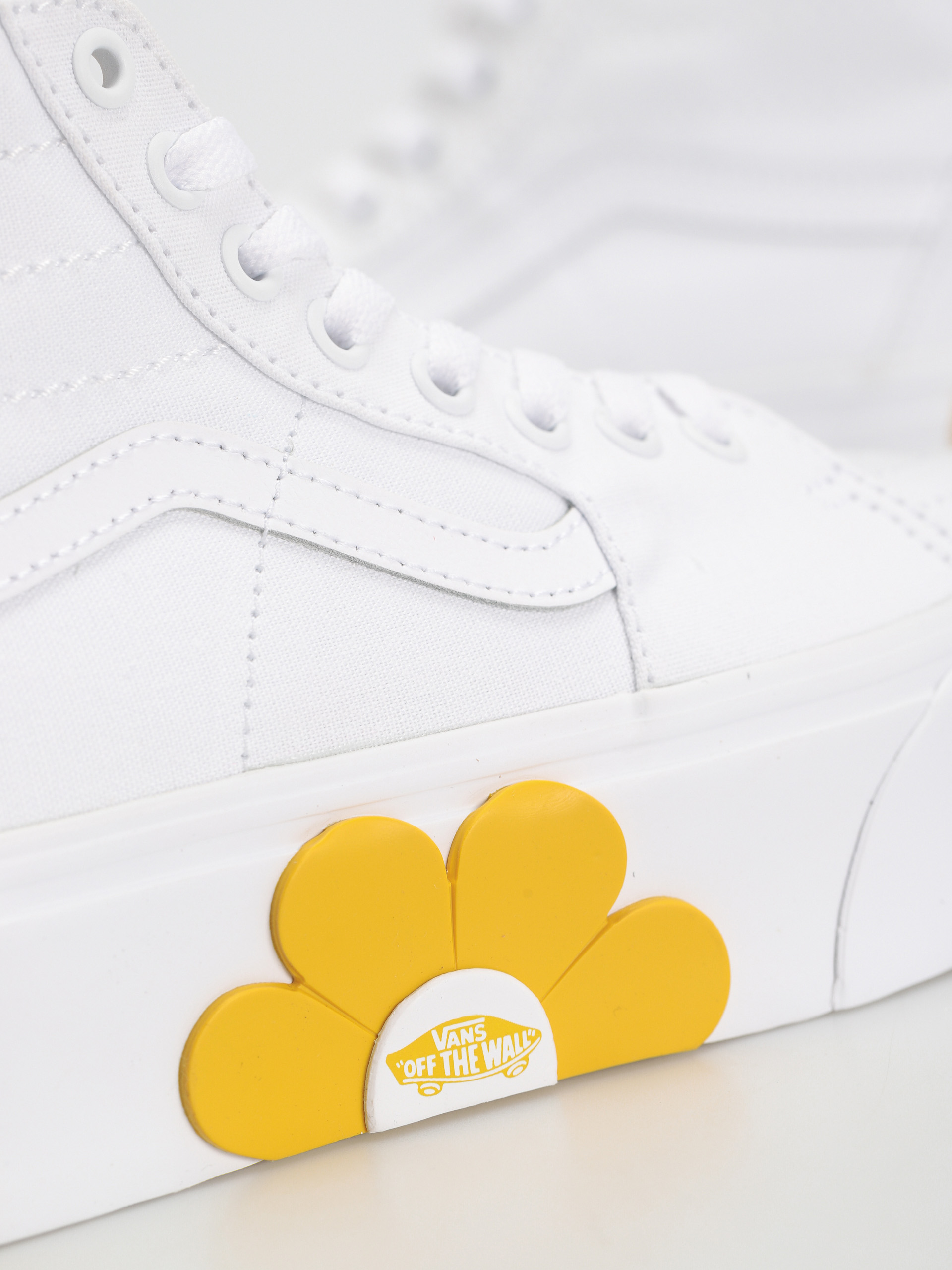 Topánky Vans Sk8 Hi Tapered Stackform Osf Wmn (true white)