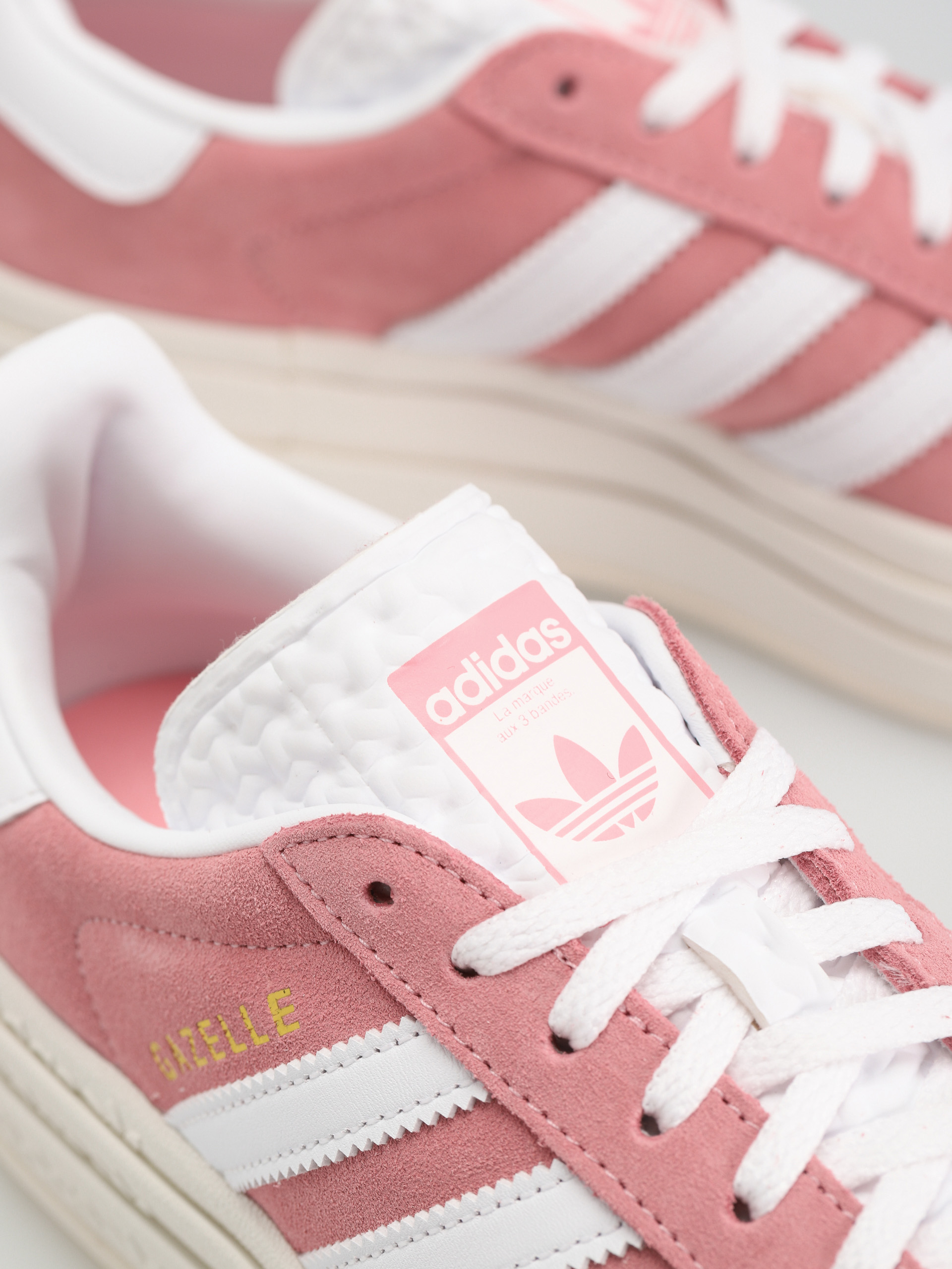 Topánky adidas Originals Gazelle Bold Wmn (suppop/ftwwht/cwhite)