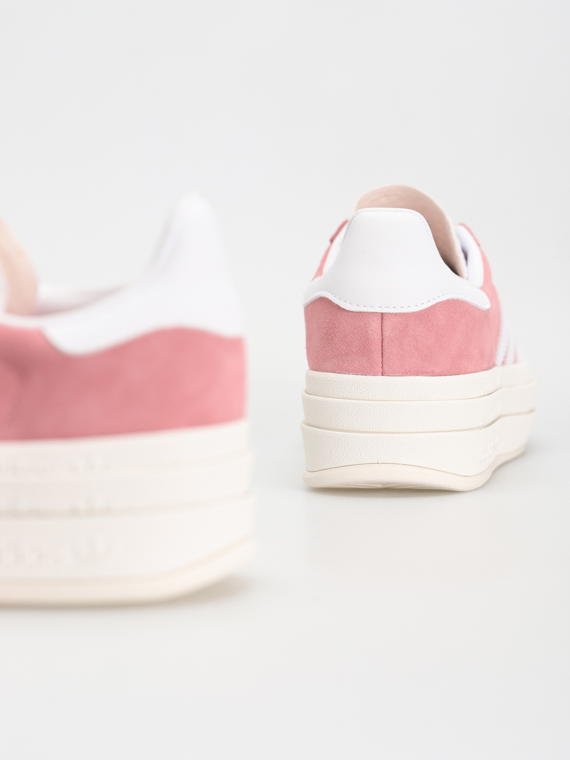 Topánky adidas Originals Gazelle Bold Wmn (suppop/ftwwht/cwhite)