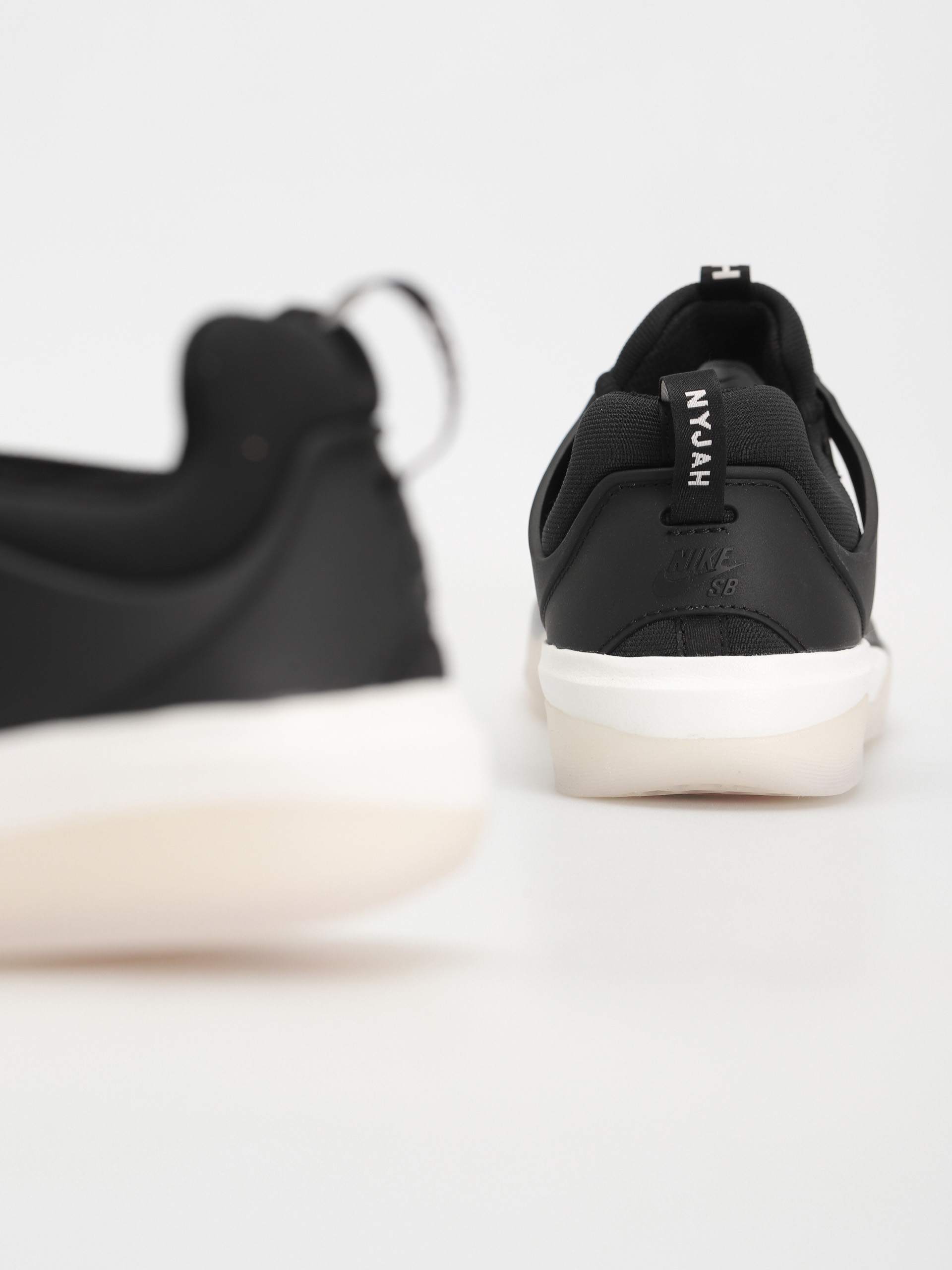 Topánky Nike SB Nyjah 3 (black/white black summit white)