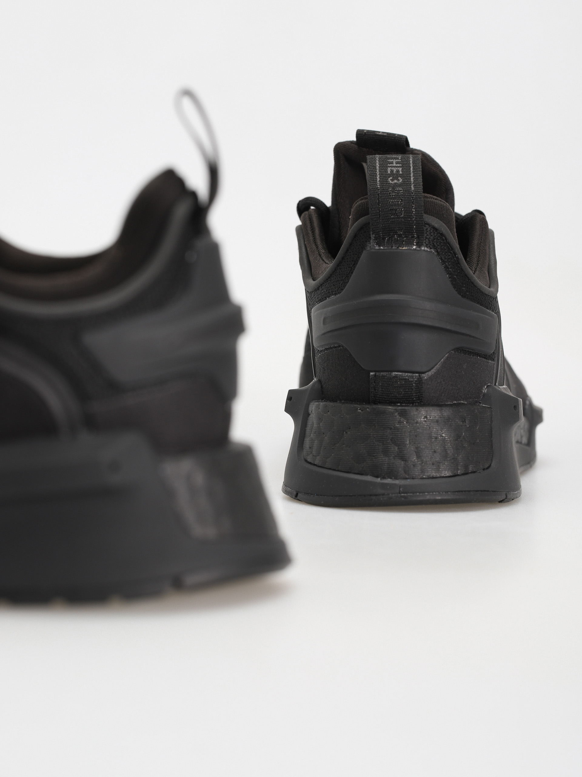 Topánky adidas Originals Nmd V3 (cblack/cblack/cblack)