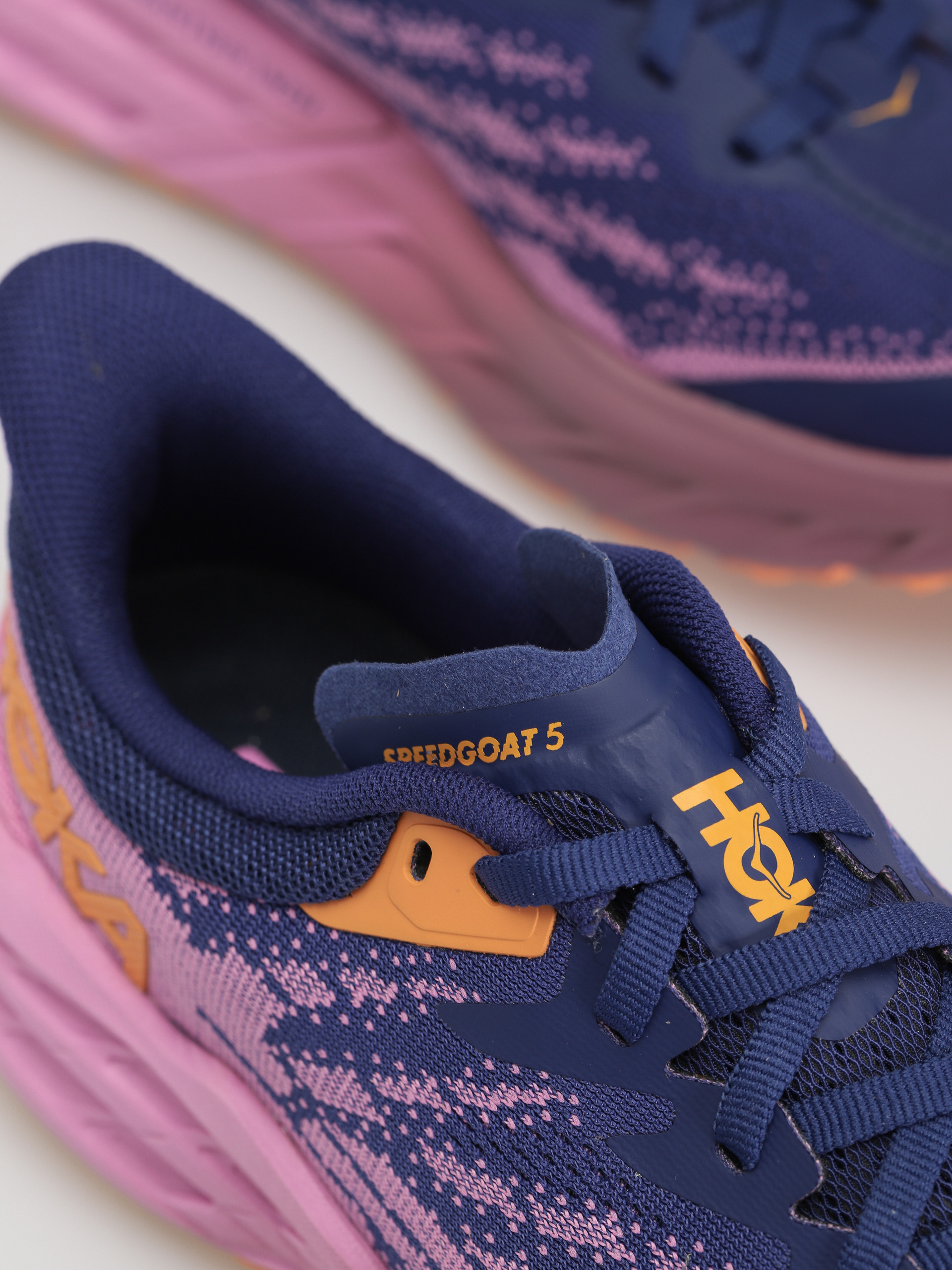 Topánky Hoka Speedgoat 5 Wmn (bellwether blue/cyclamen)