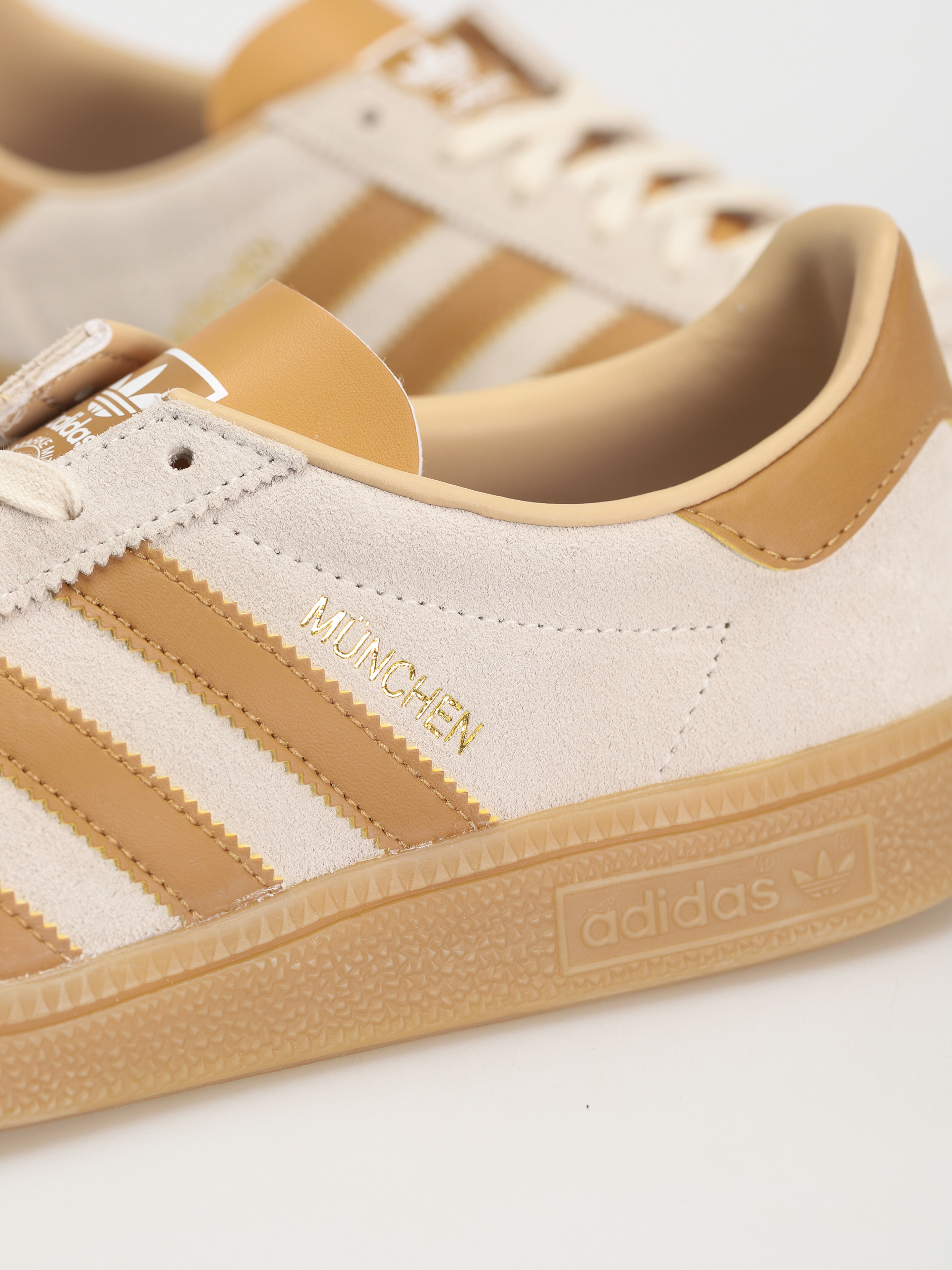 Topánky adidas Originals Munchen (cwhite/mesa/gum3)