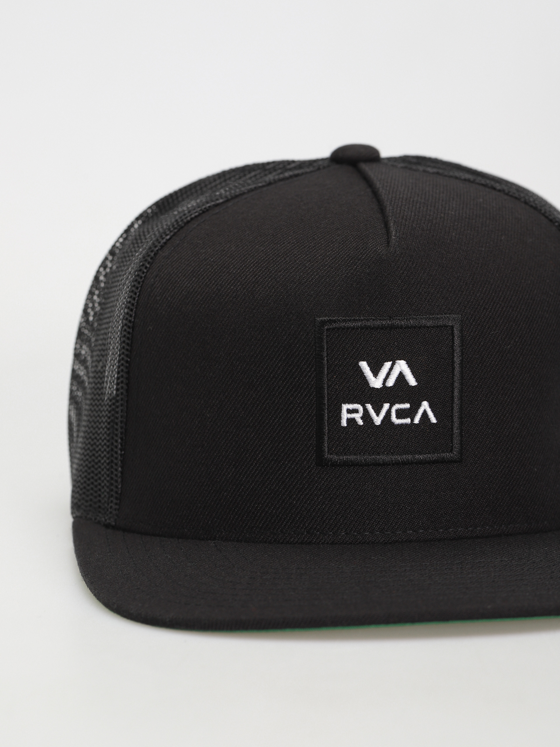 Šiltovka RVCA Va All The Way Trucker (black/white)