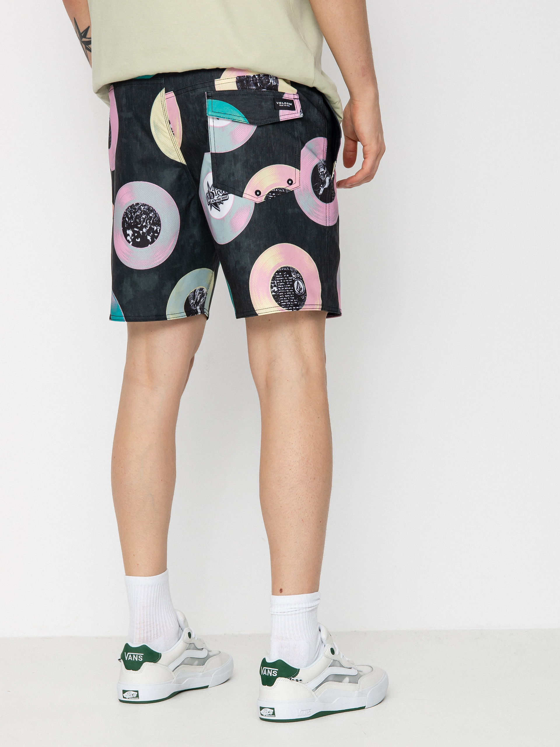 Kraťasy Volcom V Ent Lp Stoney Trunk 17 (black)