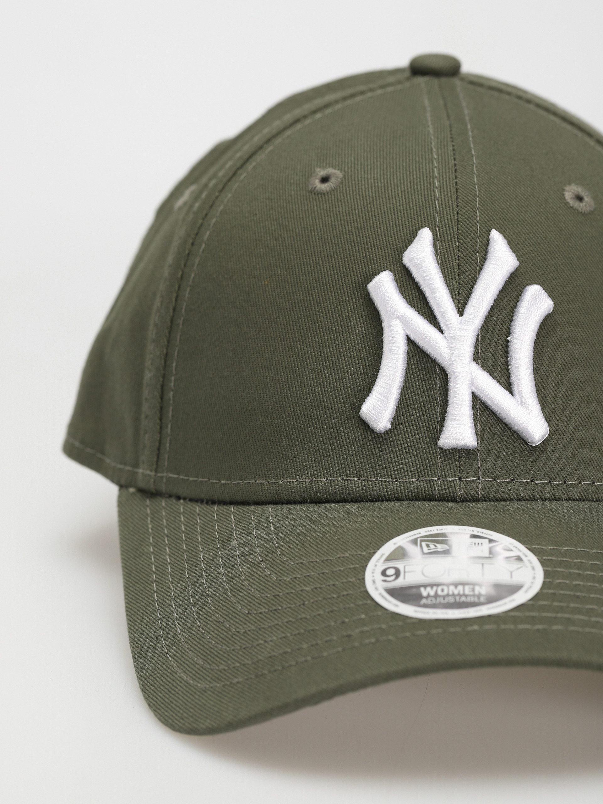 Šiltovka New Era League Essential 9Forty New York Yankees Wmn (olive/white)