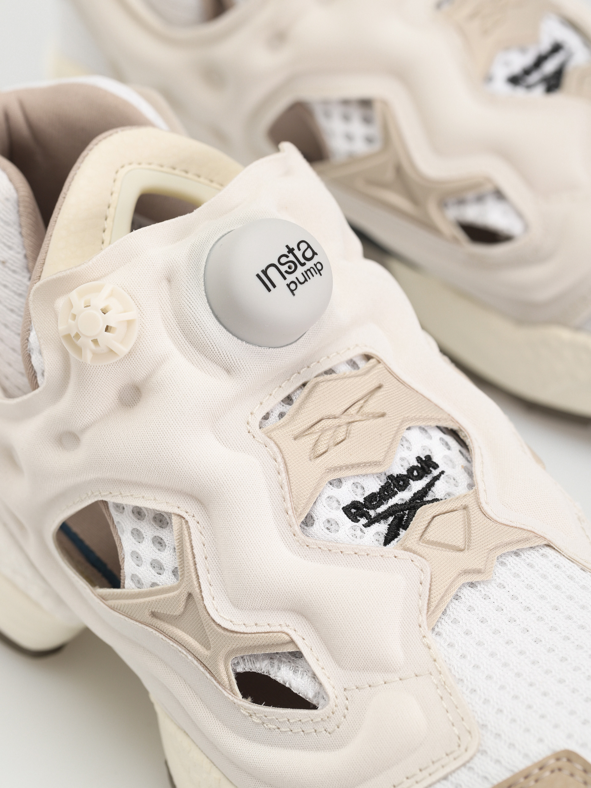Topánky Reebok Instapump Fury 95 (alabas/ftwwht/modbei)