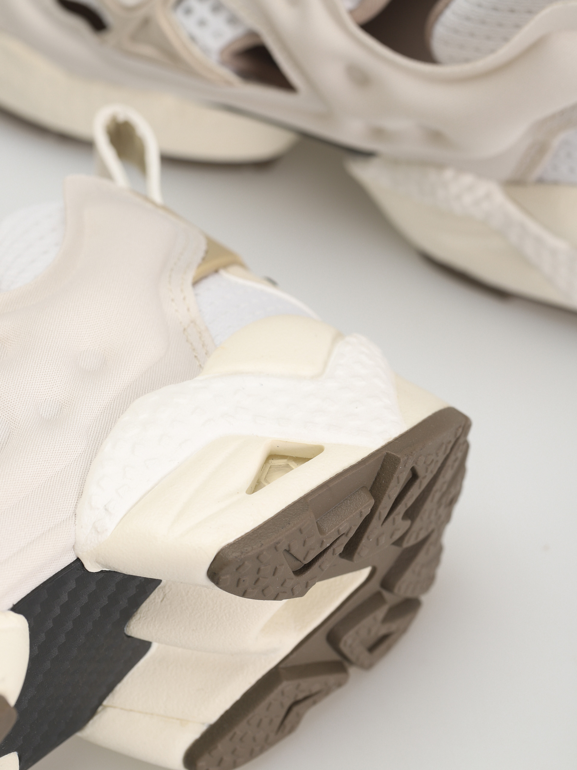 Topánky Reebok Instapump Fury 95 (alabas/ftwwht/modbei)