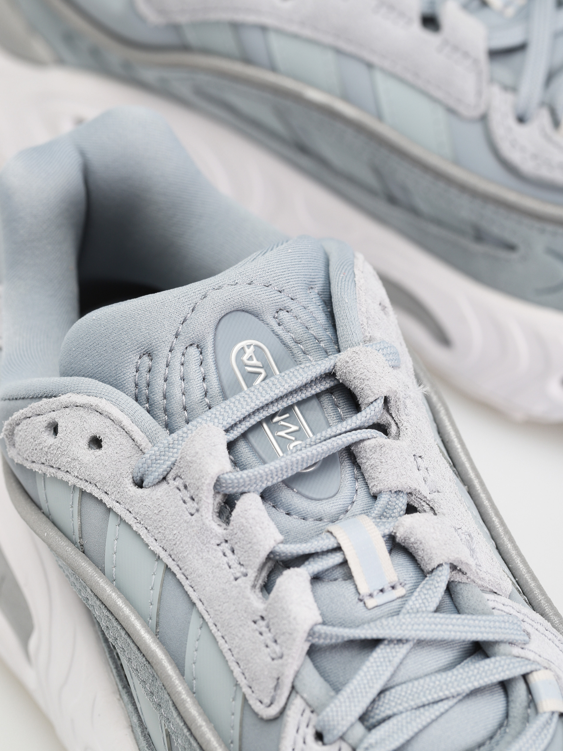 Topánky adidas Originals Oznova (lgtgre/lgtgre/dshgry)