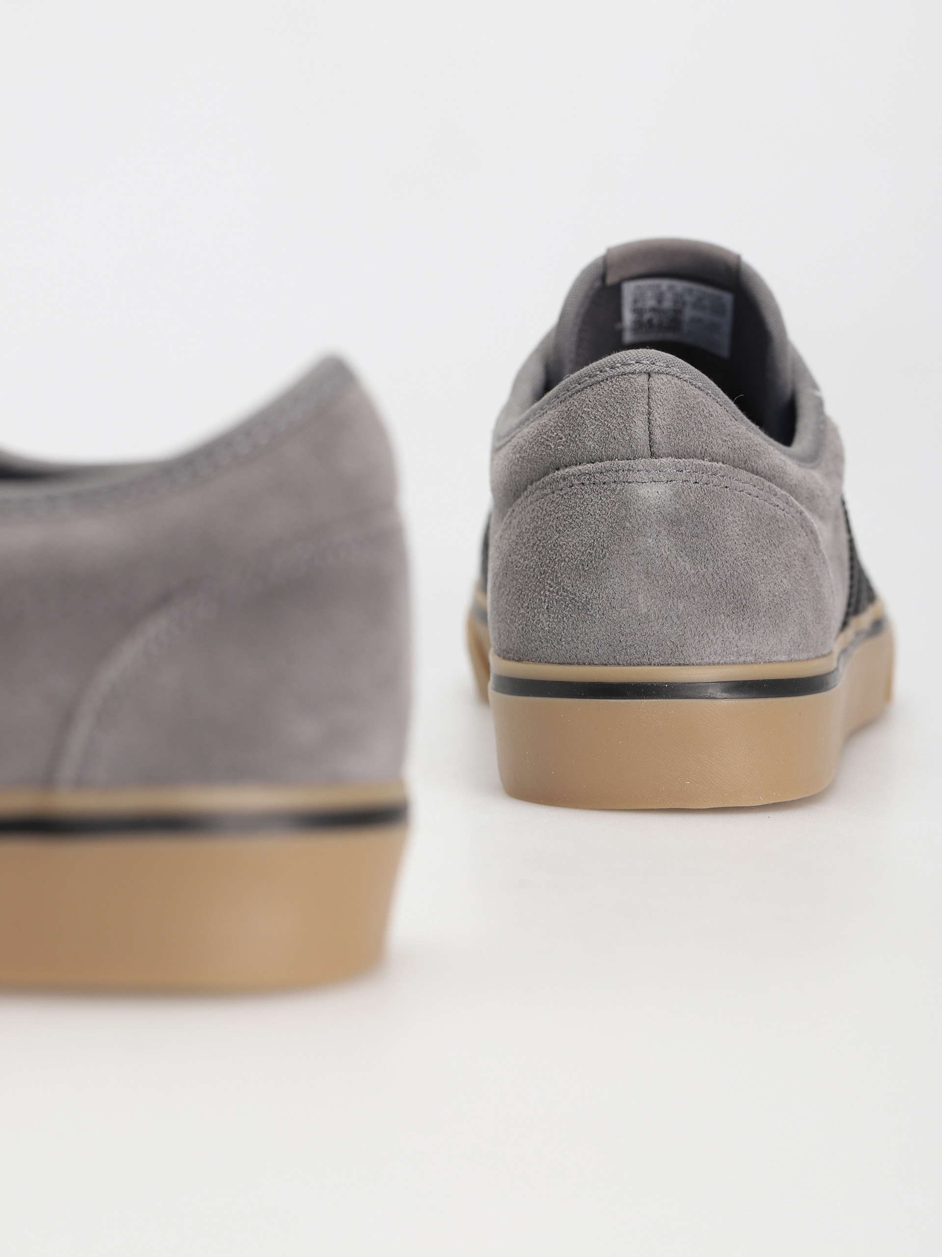 Topánky adidas Adi Ease (grefou/cblack/gum4)