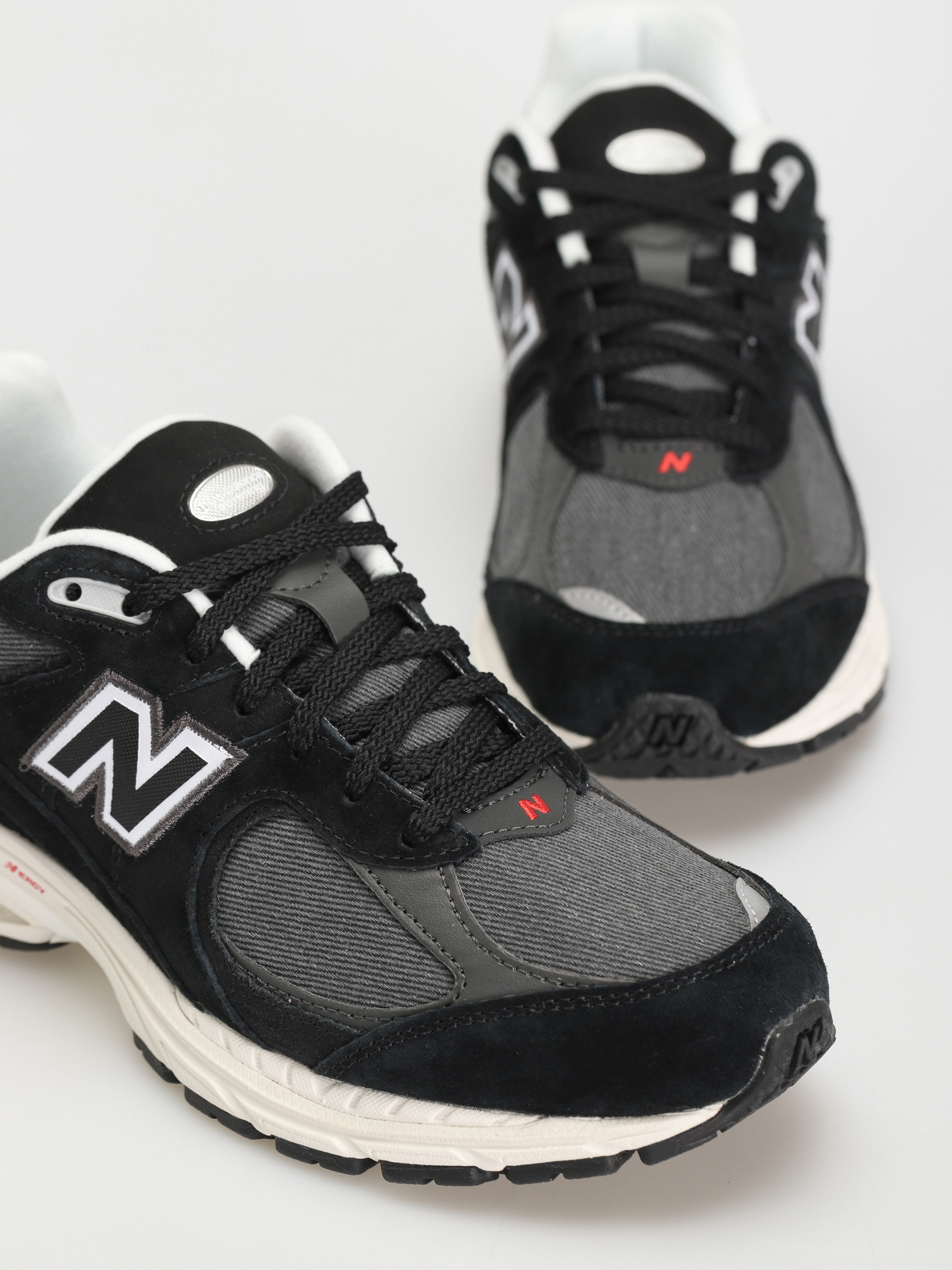 Topánky New Balance 2002R (black)
