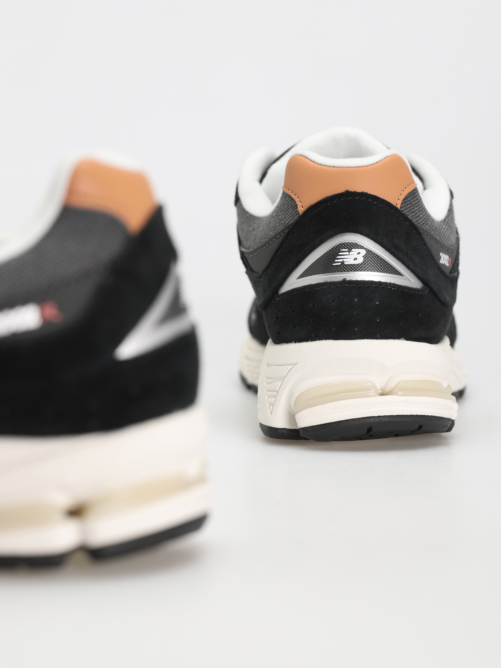 Topánky New Balance 2002R (black)