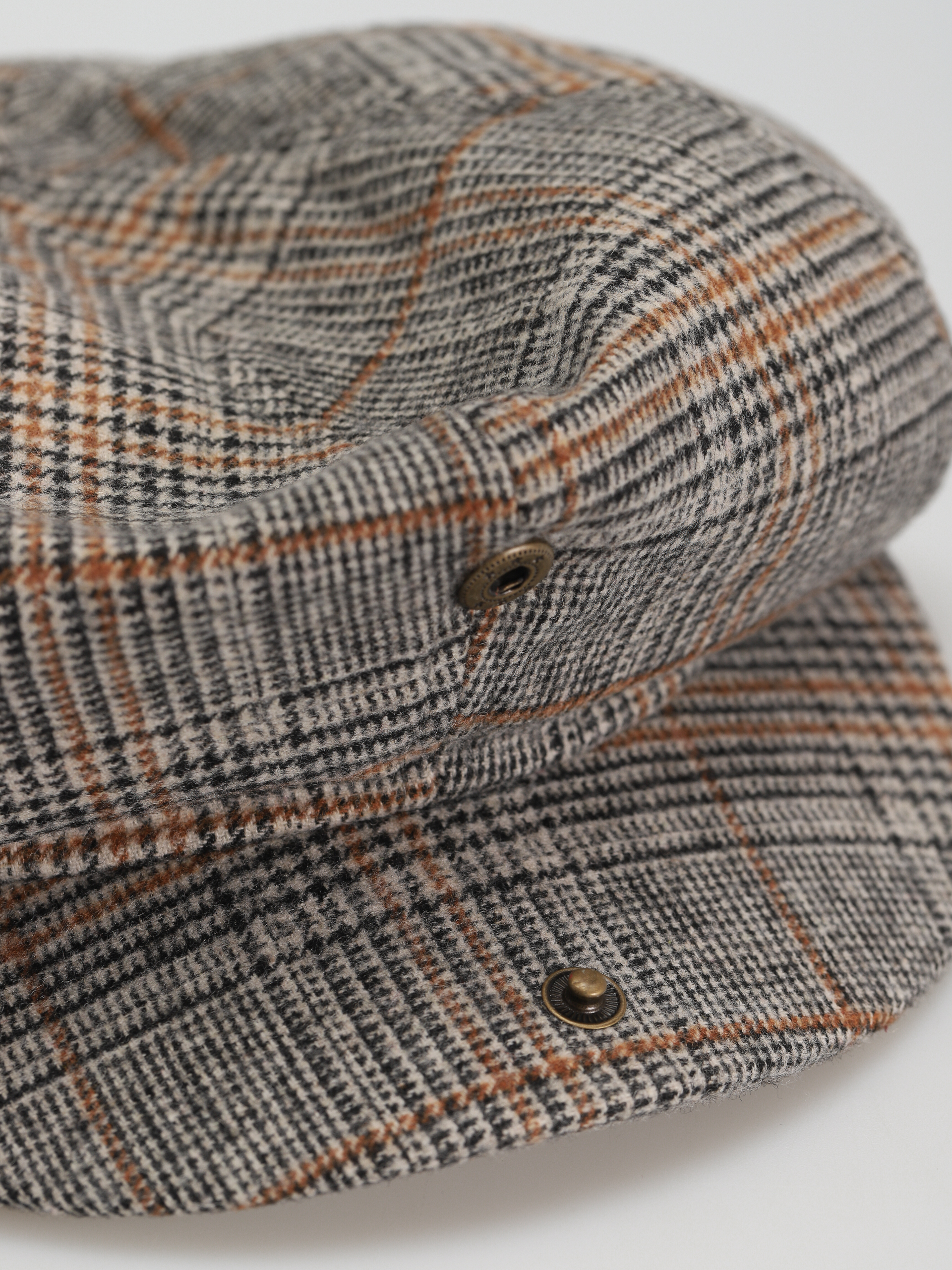 Klobúk so šiltom Brixton Brood Snap Cap (off white/black/paradise orang)