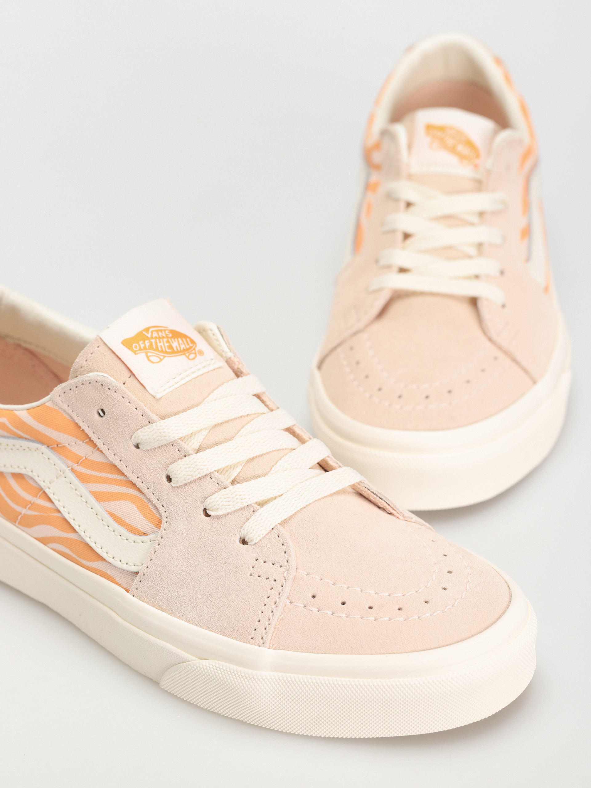 Topánky Vans Sk8 Low Wmn (tonal stripes peach dust)