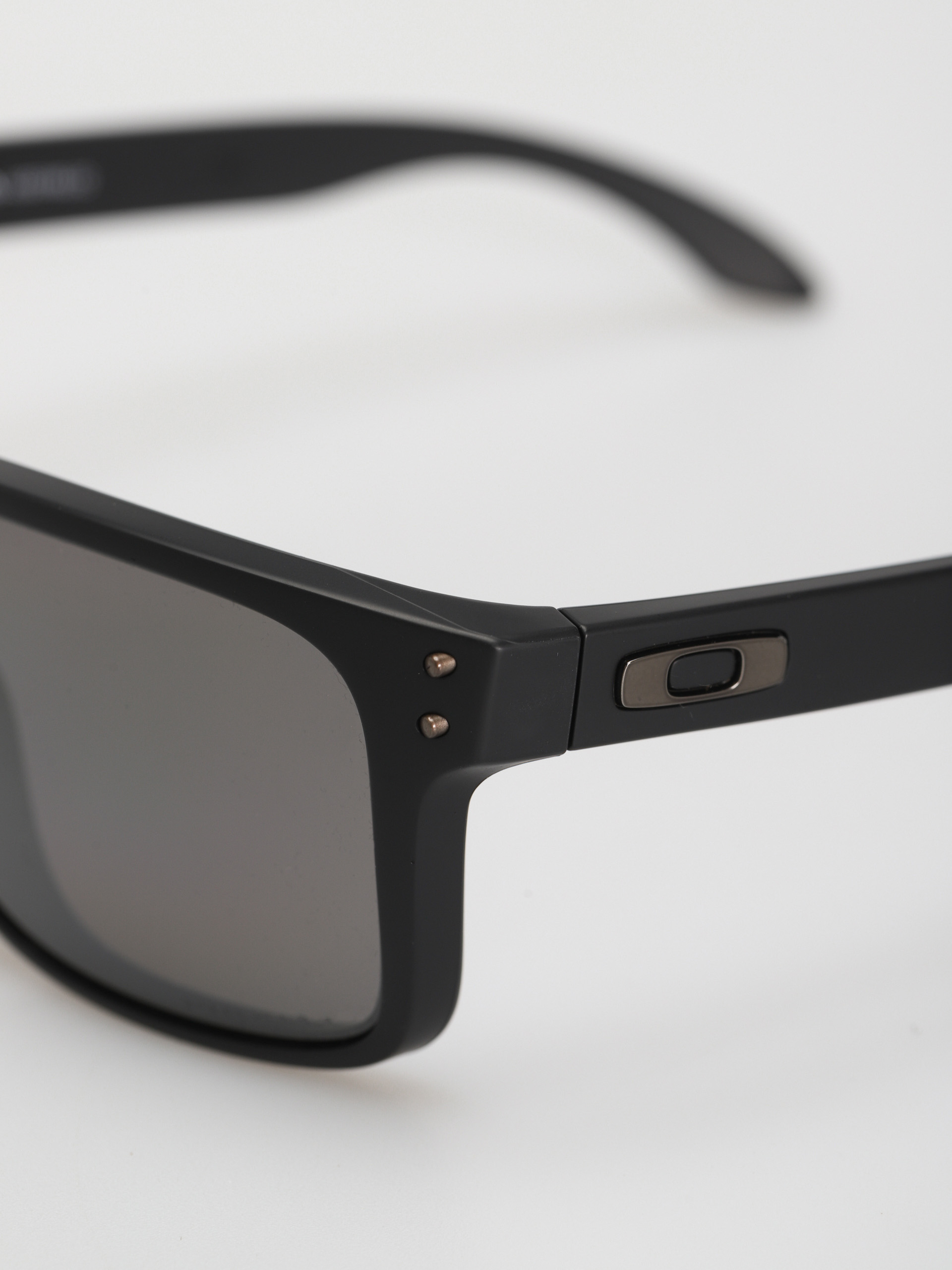Slnečné okuliare Oakley Holbrook XL (matte black/prizm black polarized)