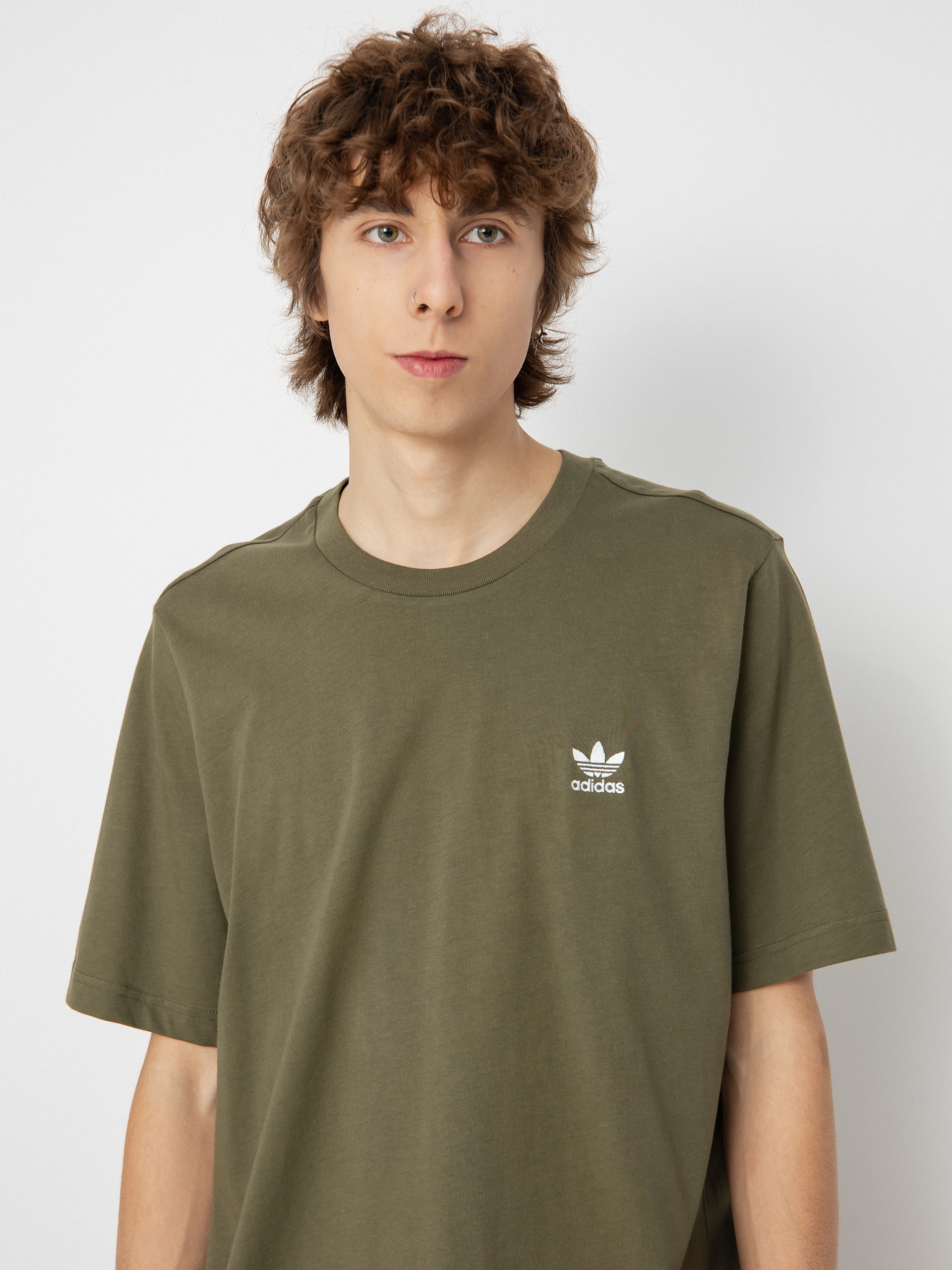 Tričko adidas Originals Essentials (olistr)