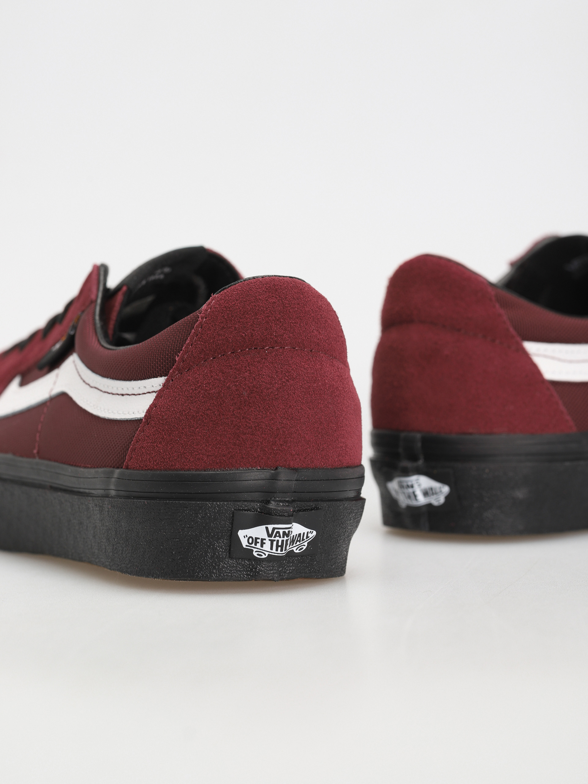 Topánky Vans Sk8 Low (cordura port royale/black)