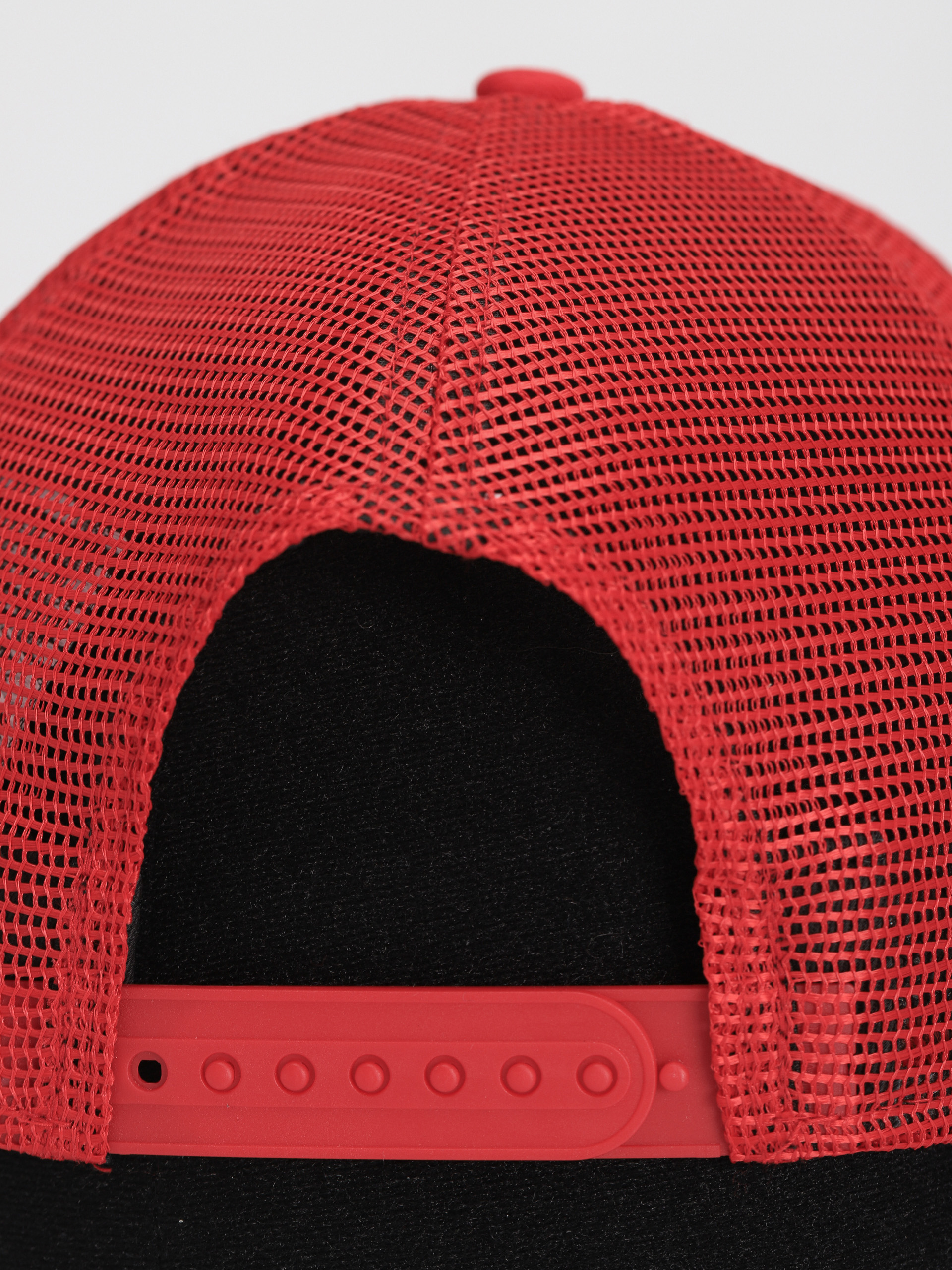 Šiltovka New Era Team Colour Block Trucker Chicago Bulls (white/red)