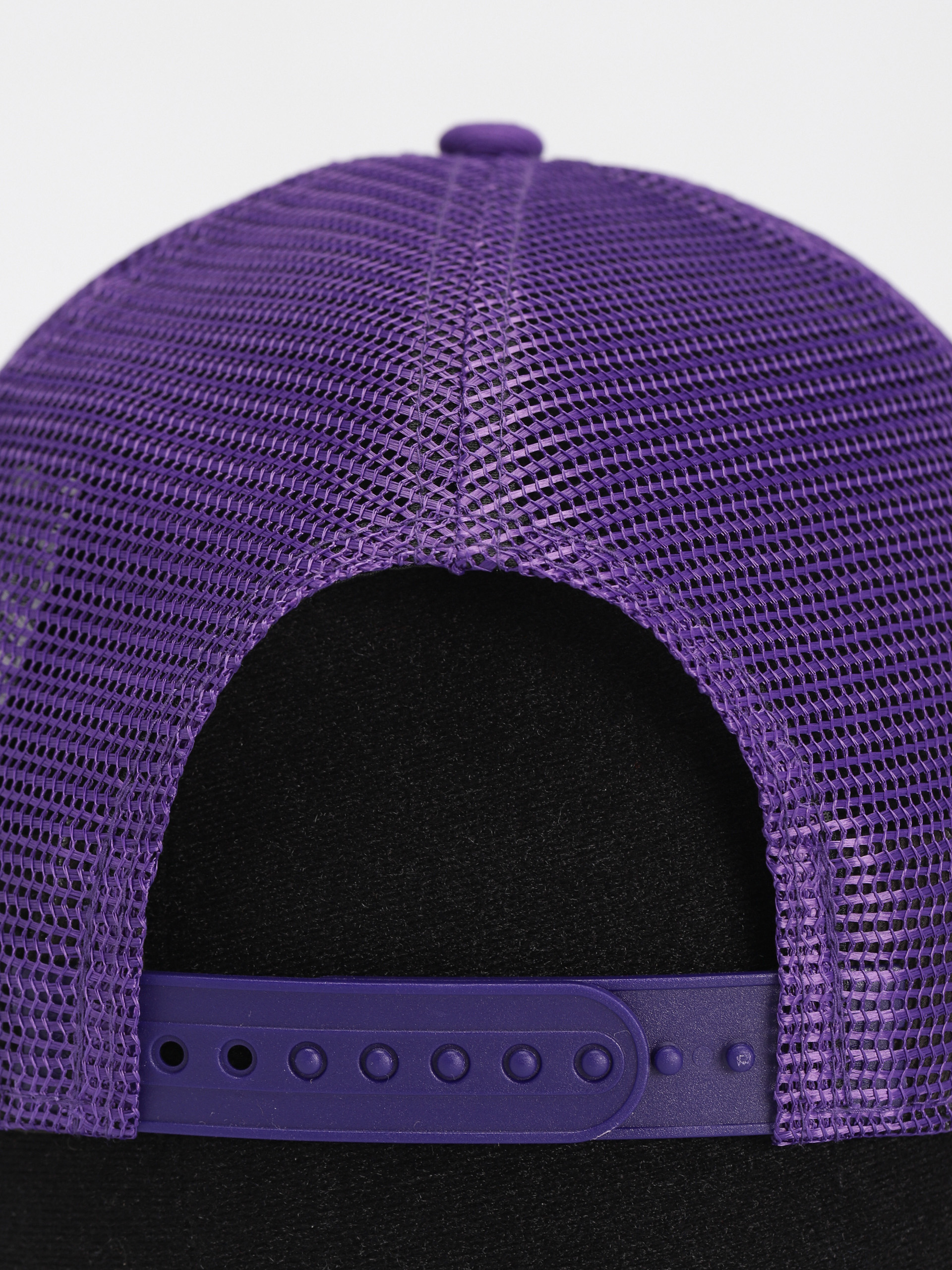 Šiltovka New Era Team Colour Block Trucker Los Angeles Lakers (white/purple)